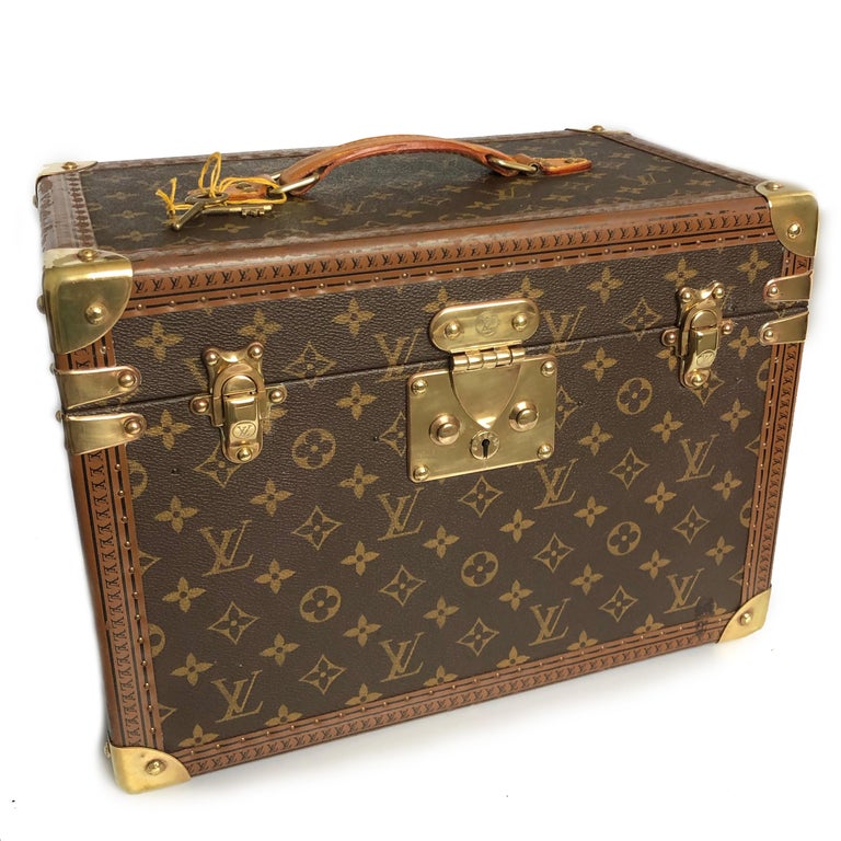 Louis Vuitton Leather Gold Vanity Jewelry Table Keys Storage Box
