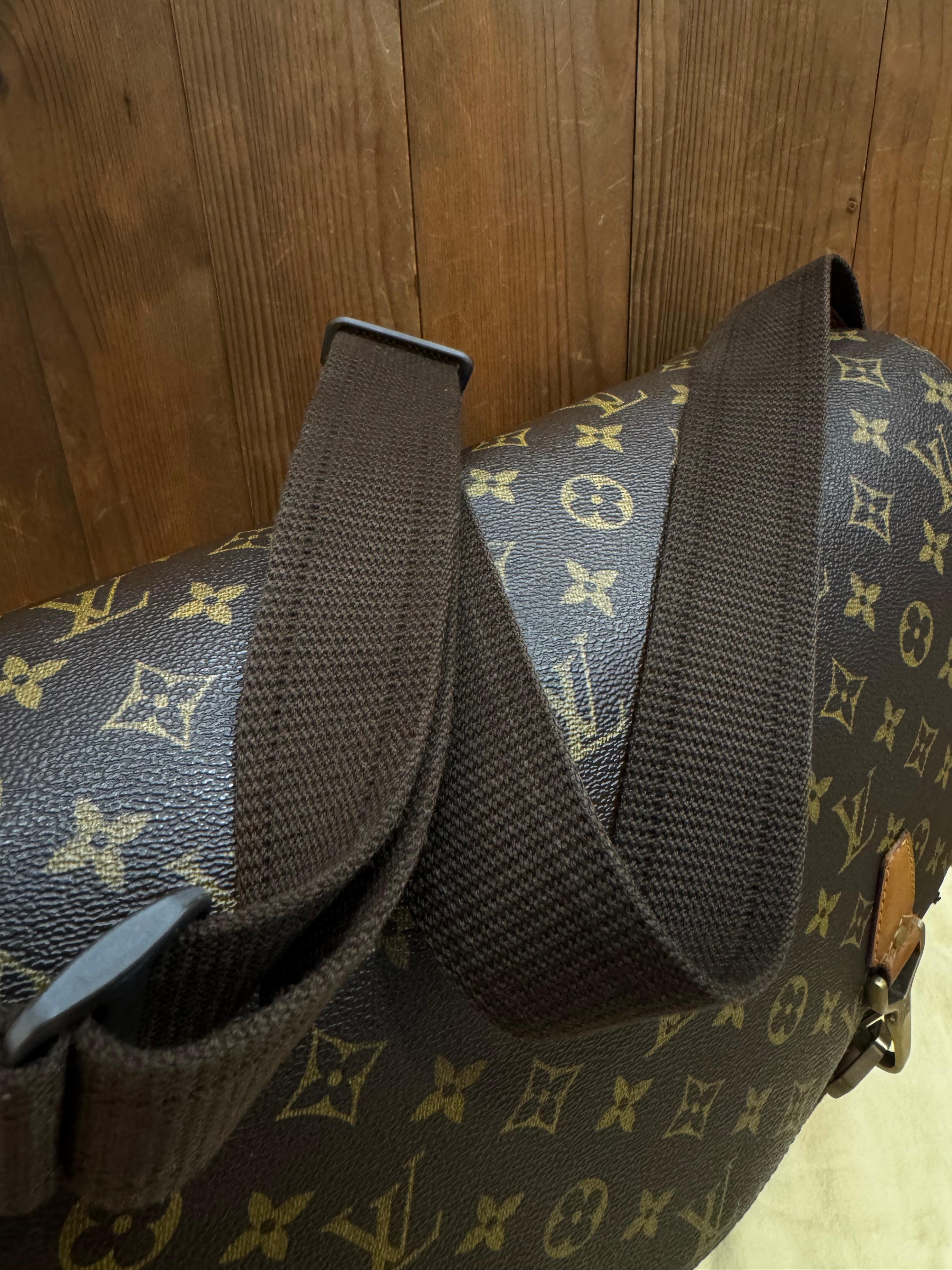 Vintage LOUIS VUITTON Monogram Canvas Dersou Messenger Bag Brown Custom-Made 5