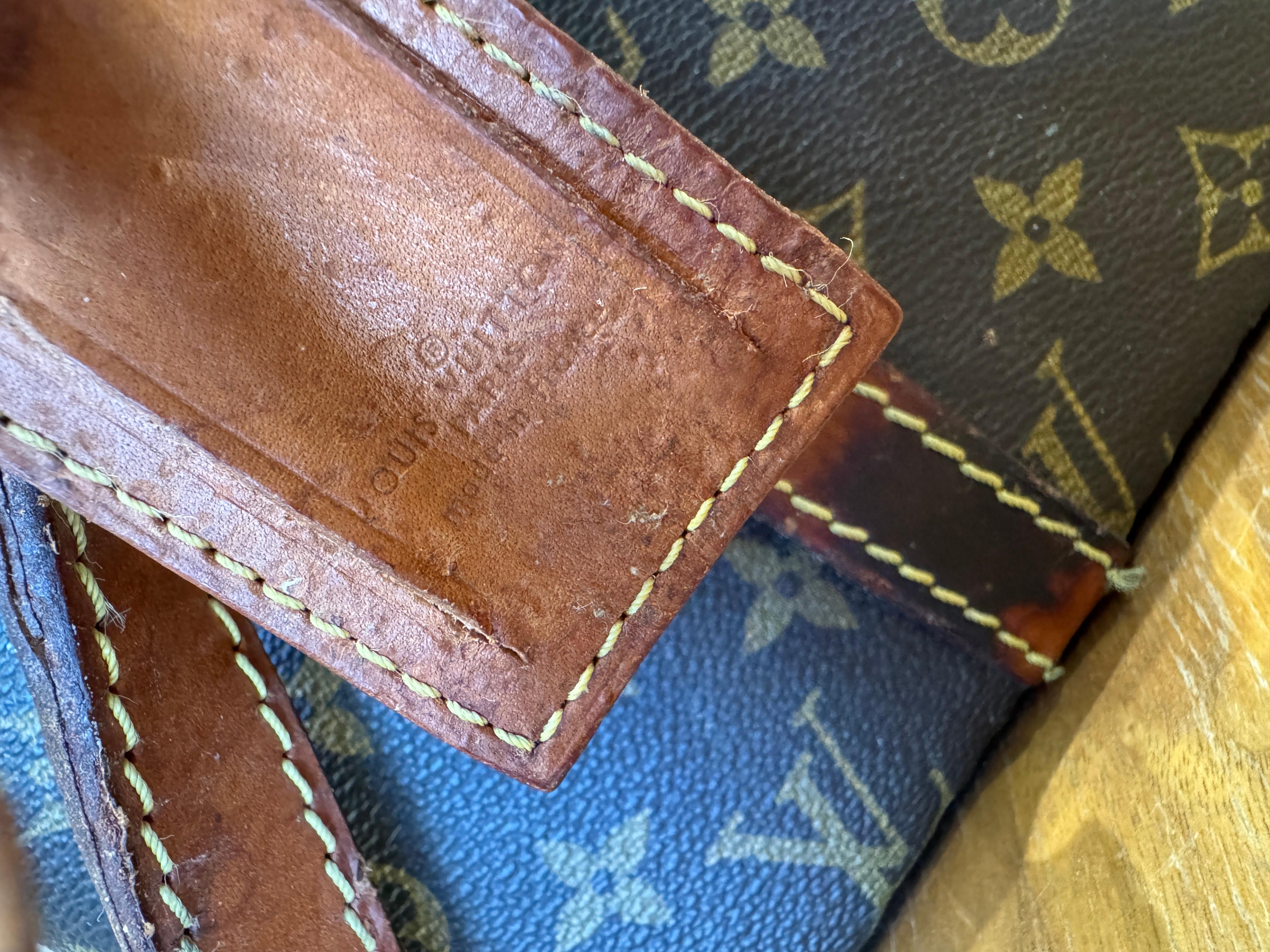 Vanity Case Vintage Louis Vuitton Monogram Hard-Sided - Garniture en cuir, Iconic Tru en vente 1