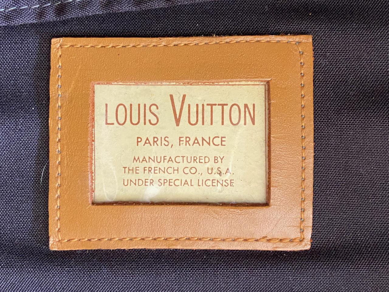 Vintage Louis Vuitton Monogram Overnight Case Trunk Luggage, circa 1980 In Distressed Condition For Sale In Krefeld, DE