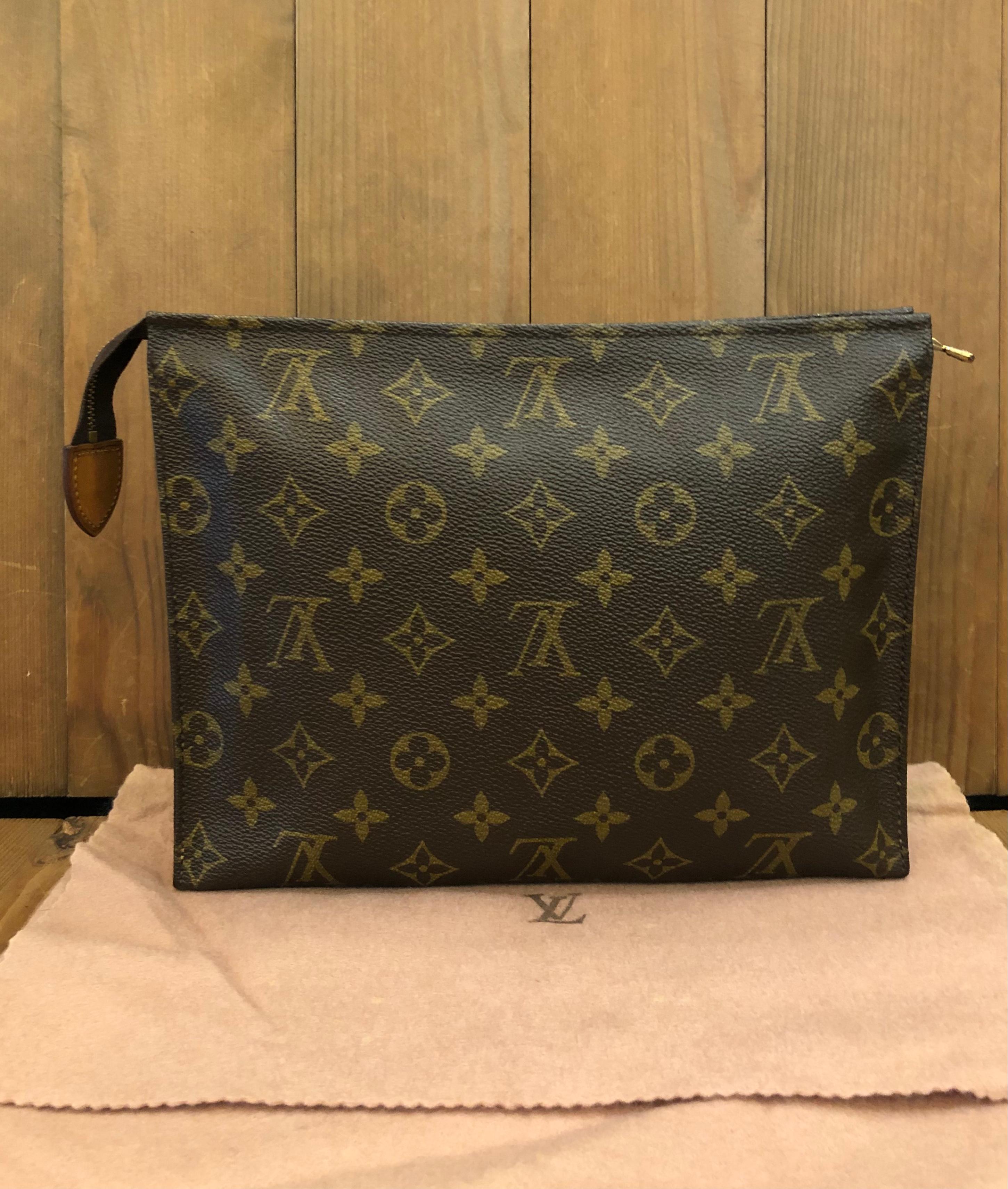 Noir Louis Vuitton - Pochette vintage monogrammée « Pouche Toilette », 26 cm