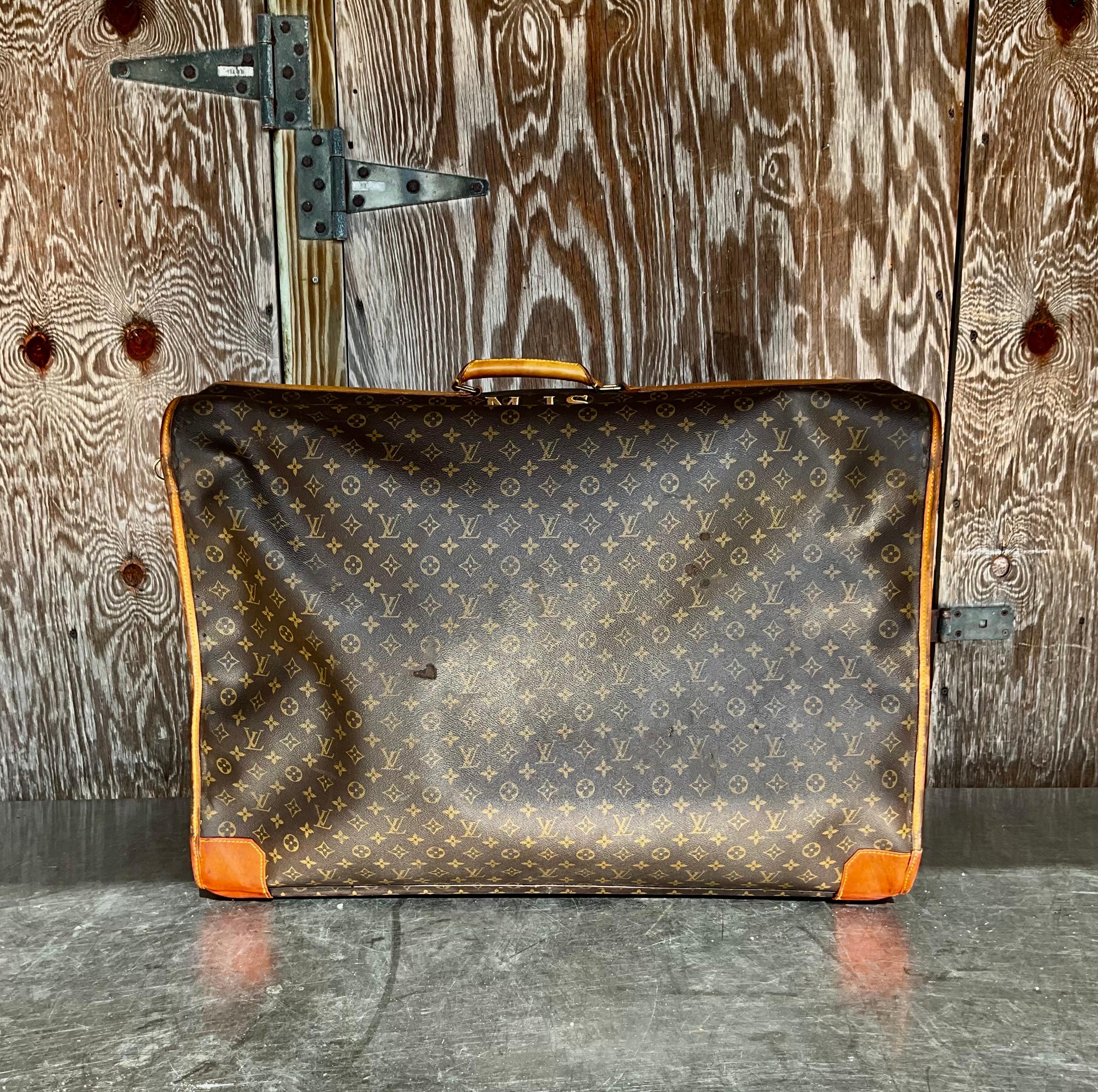 Vintage Louis Vuitton Monogram Pullman Suitcase In Good Condition For Sale In Lake Worth Beach, FL