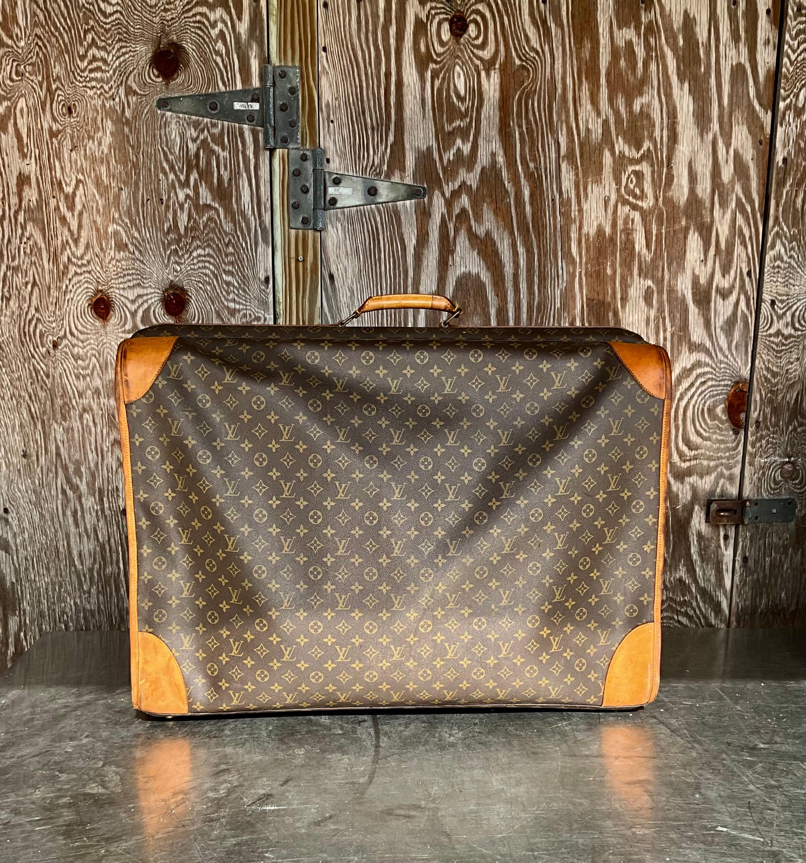 Women's or Men's Vintage Louis Vuitton Monogram Pullman Suitcase For Sale