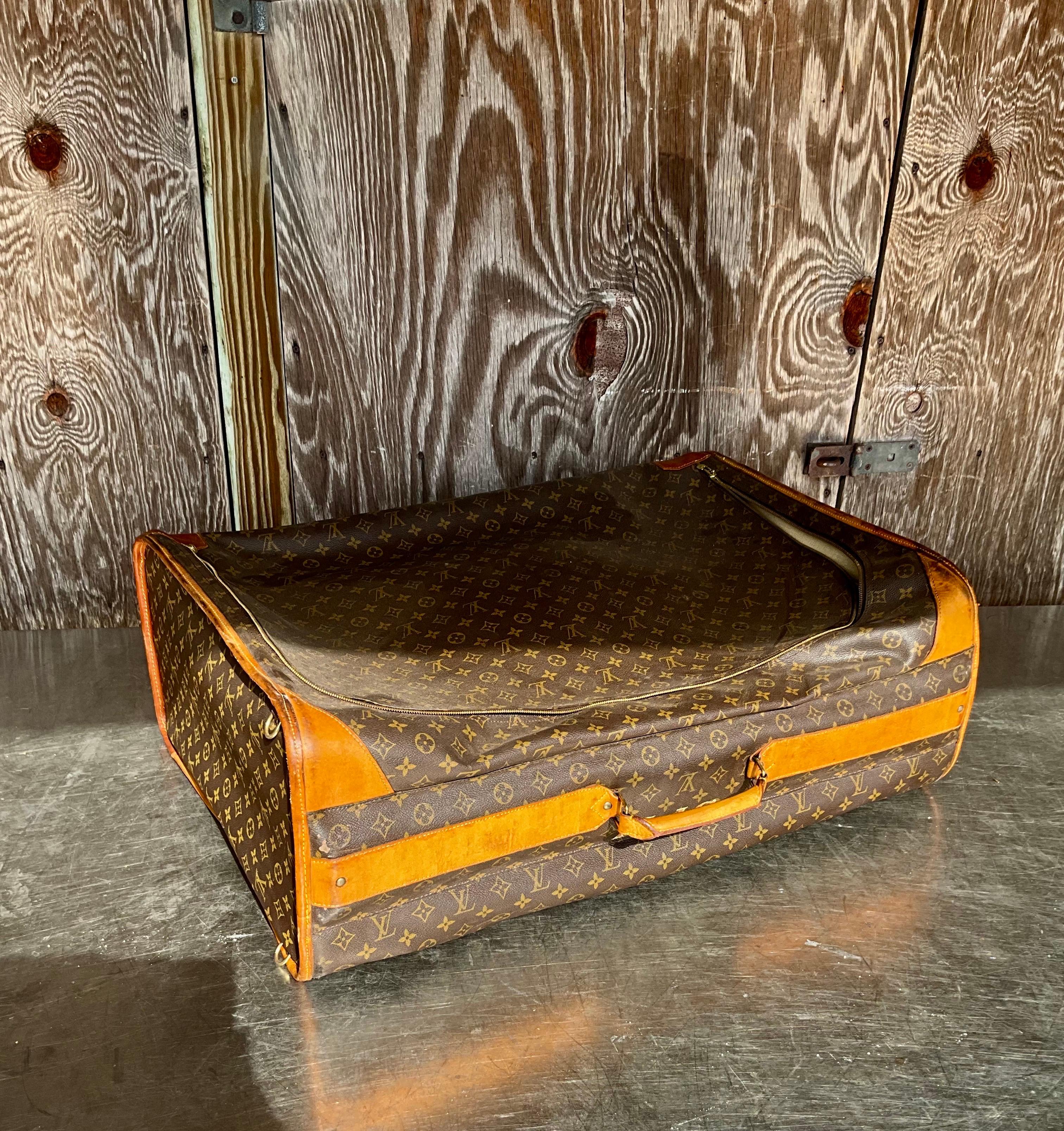 Vintage Louis Vuitton Monogram Pullman Suitcase For Sale 1