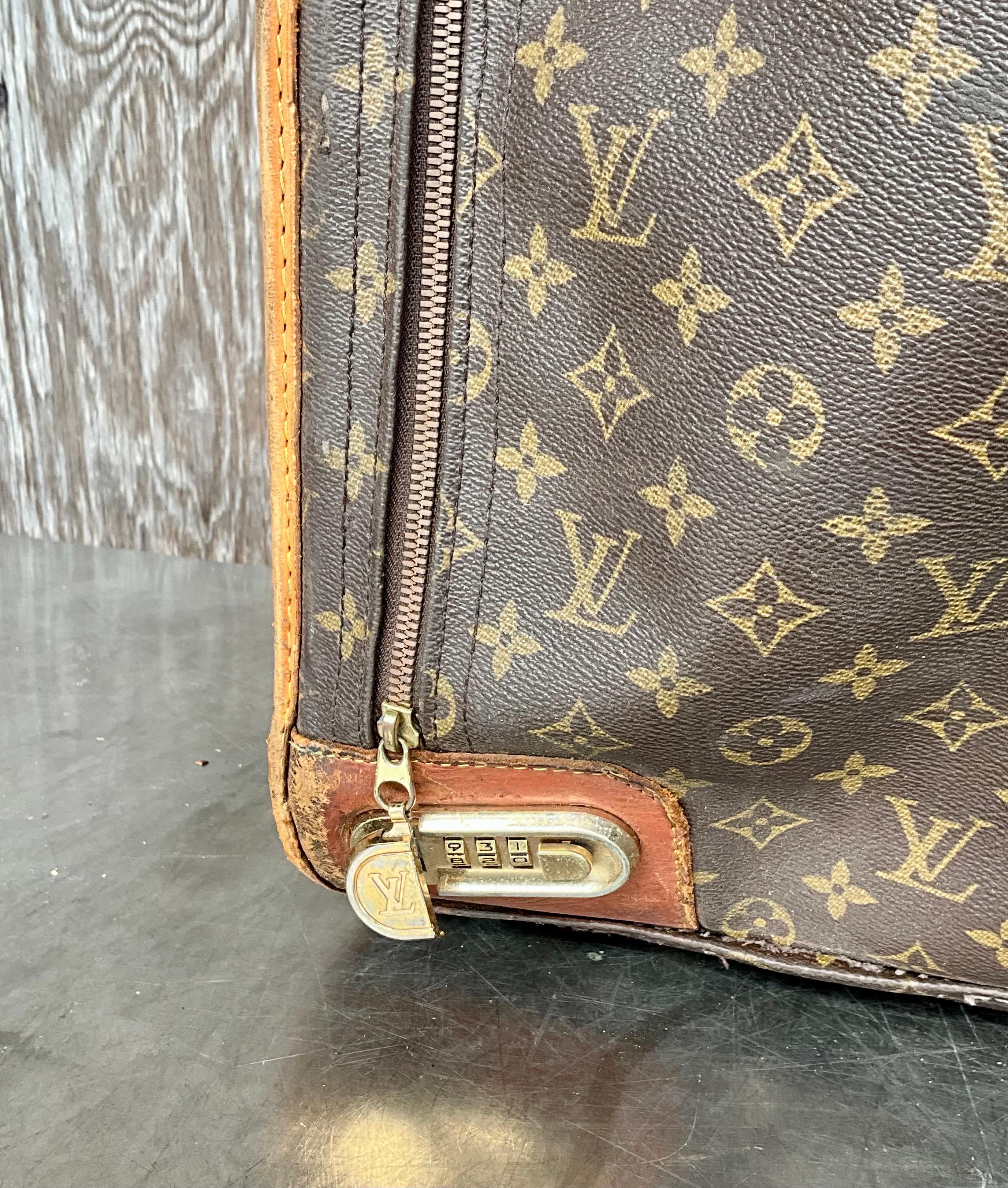 Vintage Louis Vuitton Monogram Pullman Suitcase For Sale 1