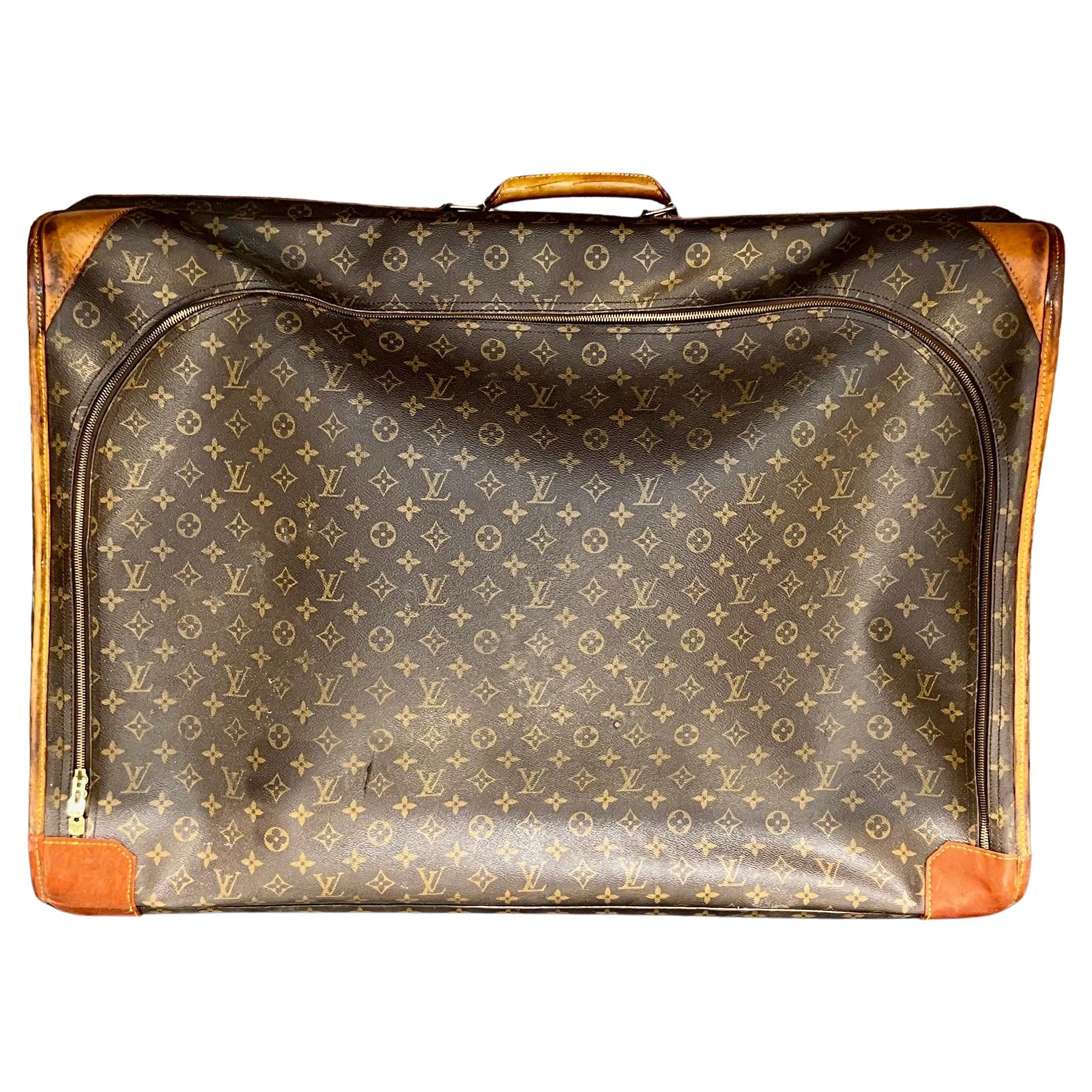Vintage Louis Vuitton Monogram Pullman Suitcase For Sale