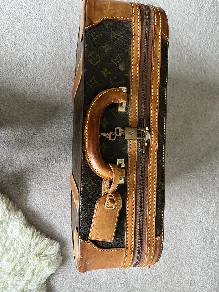 Leather Vintage Louis Vuitton monogram Stratos suitcase For Sale