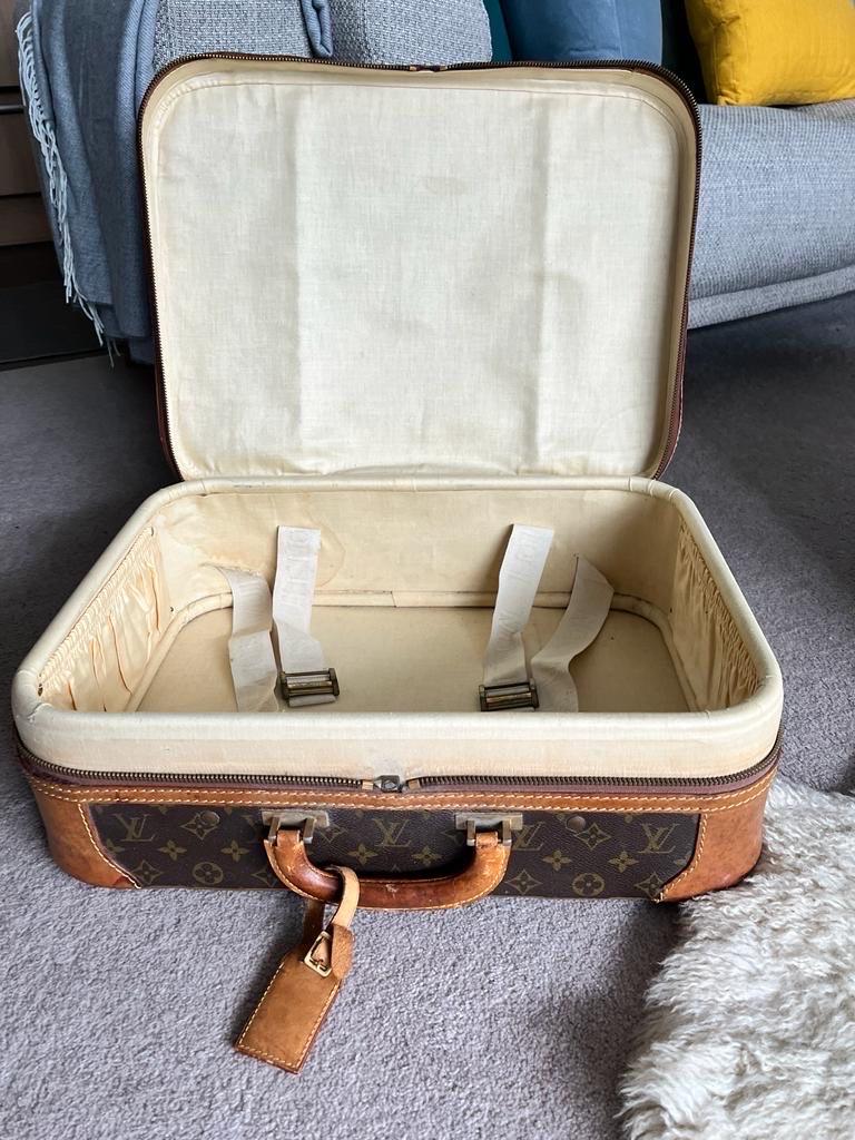 Vintage Louis Vuitton monogram Stratos suitcase For Sale 3