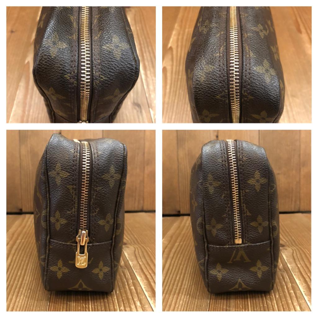 Vintage LOUIS VUITTON Monogram Trousse 23 Cosmetic Pouch Clutch Bag In Good Condition In Bangkok, TH
