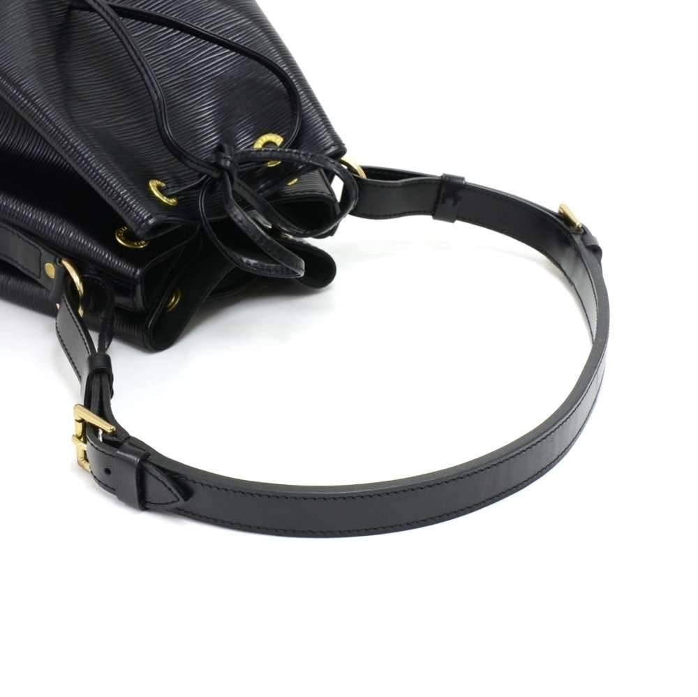 Vintage Louis Vuitton Noe Large Black Epi Leather Shoulder Bag 1