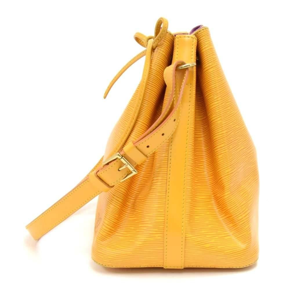 Vintage Louis Vuitton Petit Noe Yellow Epi Leather Shoulder Bag  In Good Condition In Fukuoka, Kyushu
