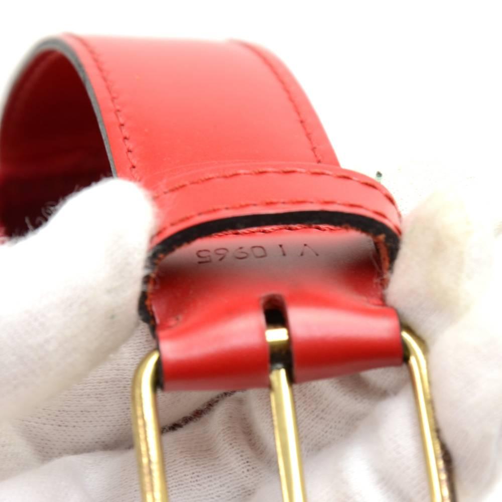 Louis Vuitton Vintage Sac Depaule PM Red Epi Leather Shoulder Bag For Sale 4