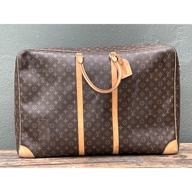 Vintage Louis Vuitton Sirius 70 Soft Sided Suitcase For Sale at