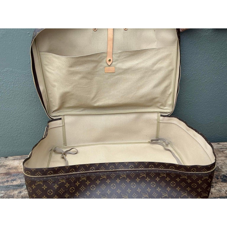 Vintage Louis Vuitton Sirius 70 Soft Sided Suitcase For Sale at