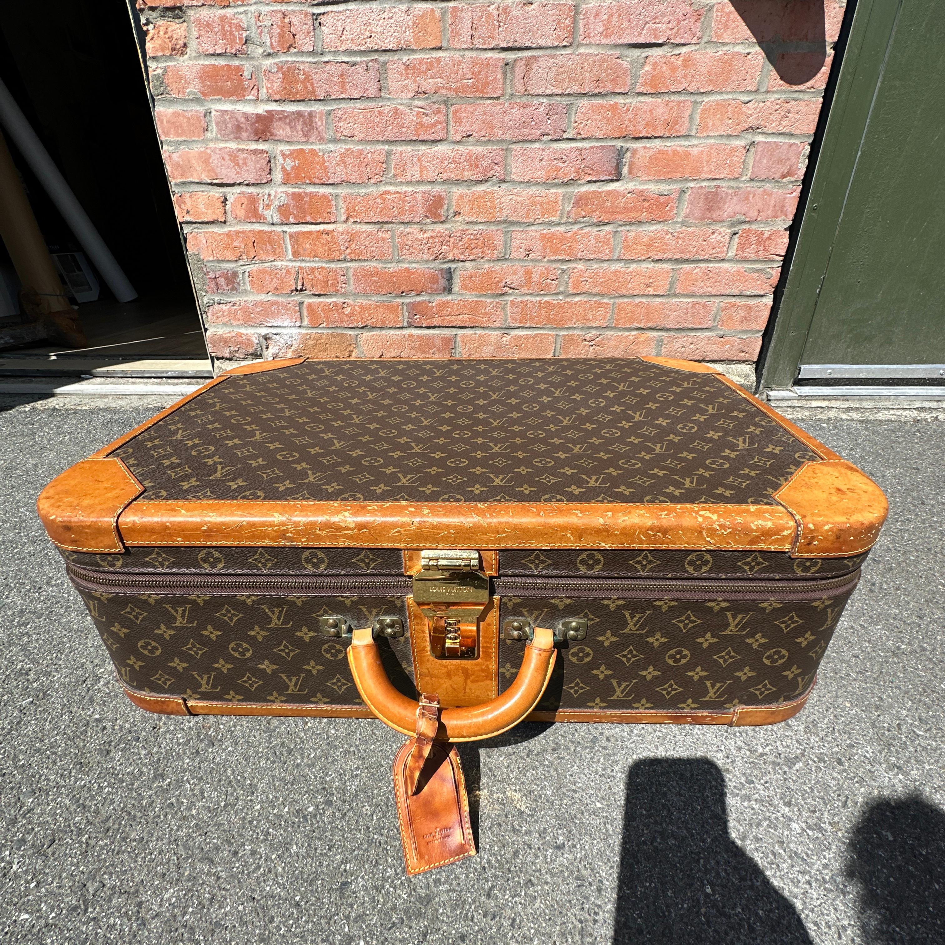 Vintage Louis Vuitton Stratos 70 Secret Lock Suitcase In Fair Condition For Sale In Victoria, BC