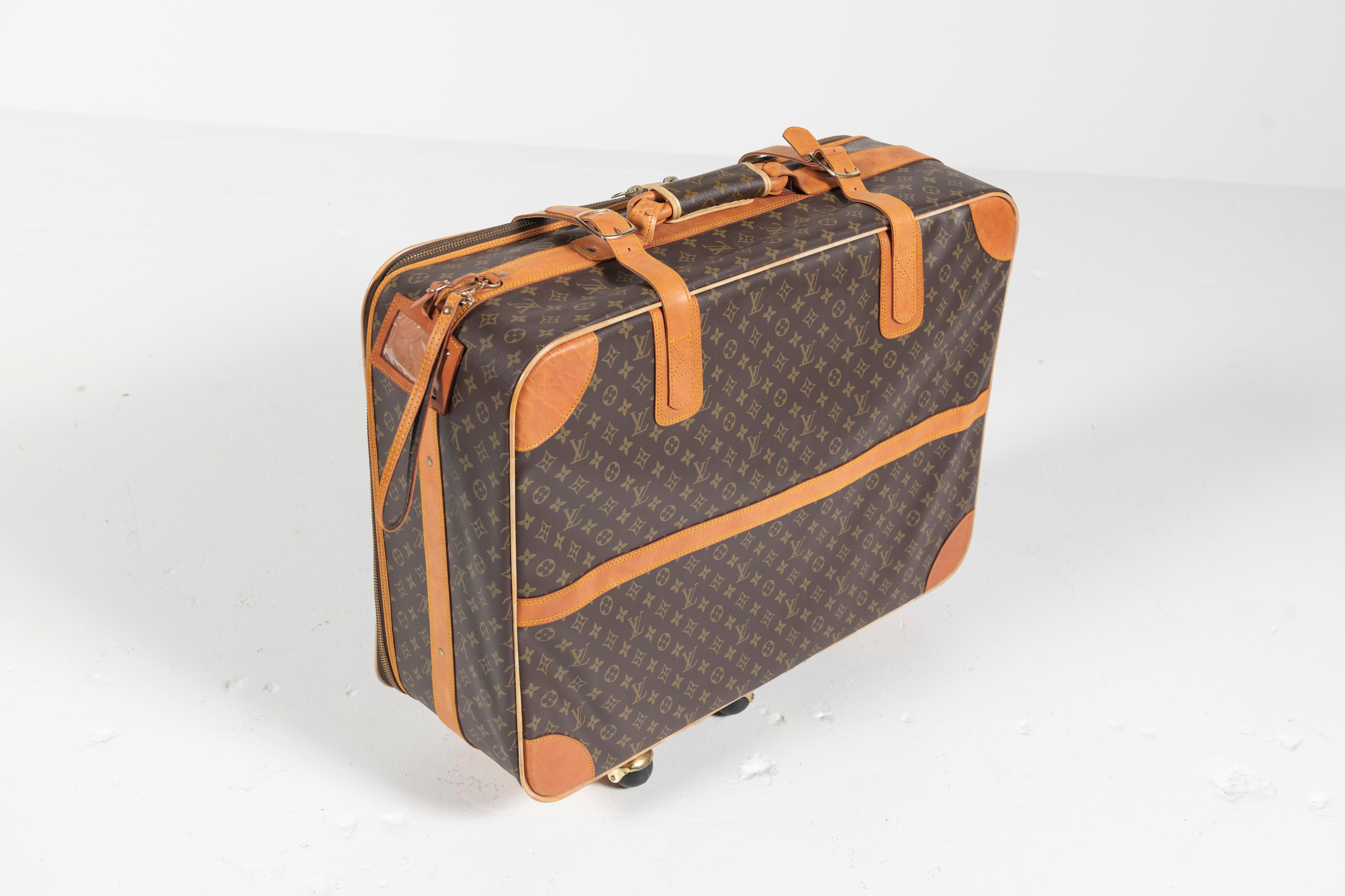 Vintage Louis Vuitton-Koffer, Monogrammiertes beschichtetes Segeltuch, Medium-Größe (Französisch) im Angebot
