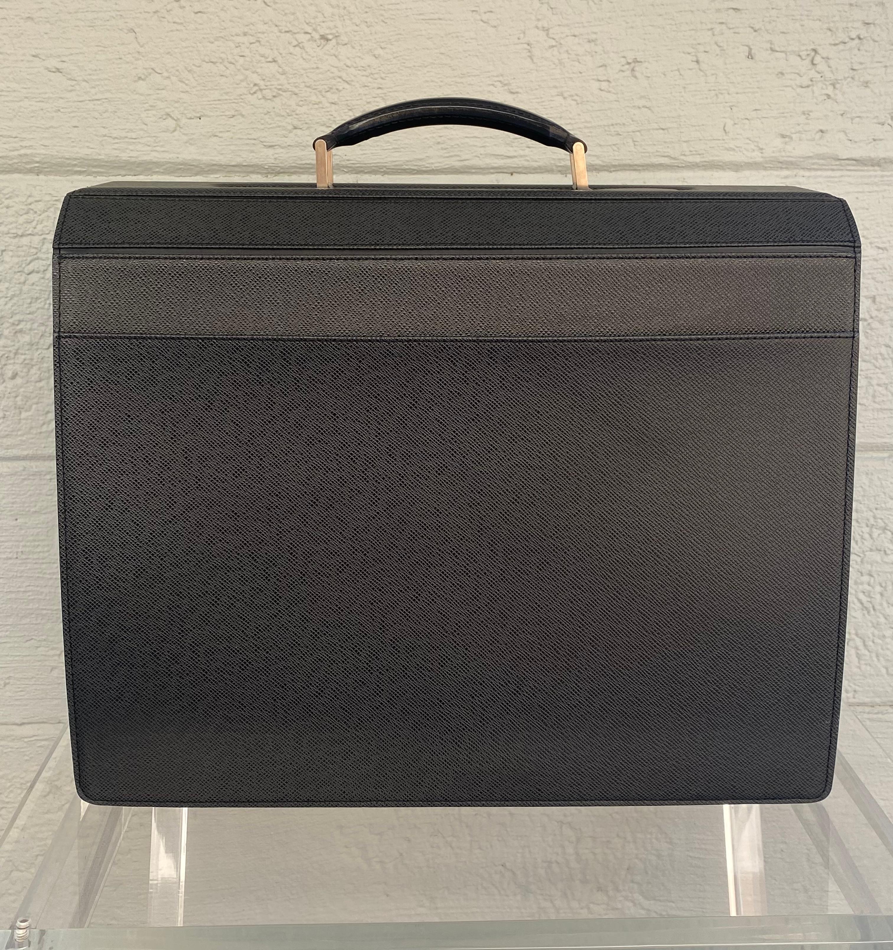 Vintage Louis Vuitton Taiga Leather Pilot Briefcase  For Sale 2