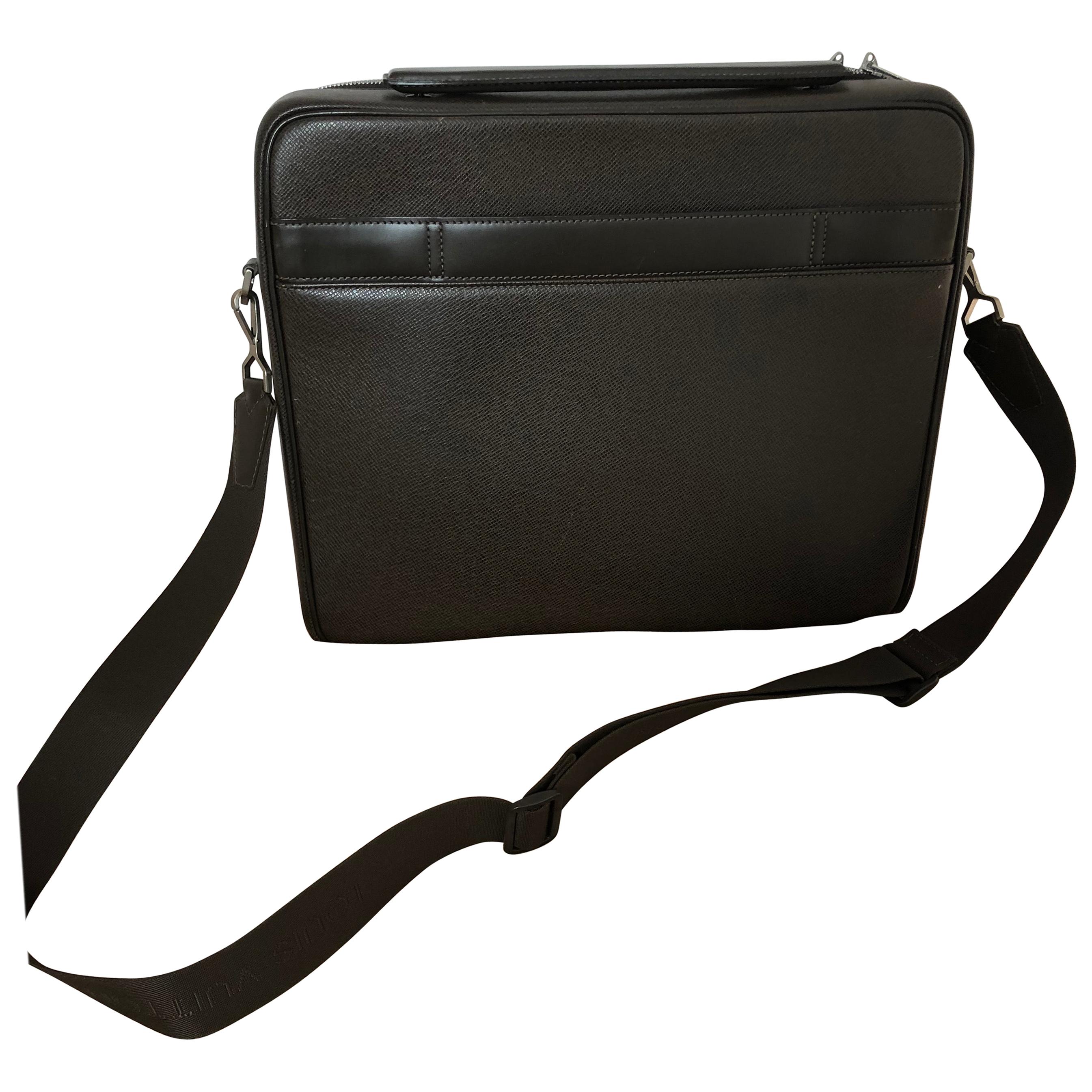 LOUIS VUITTON Leather Briefcase Black Messenger Shoulder Laptop Bag Auth Mens  LV