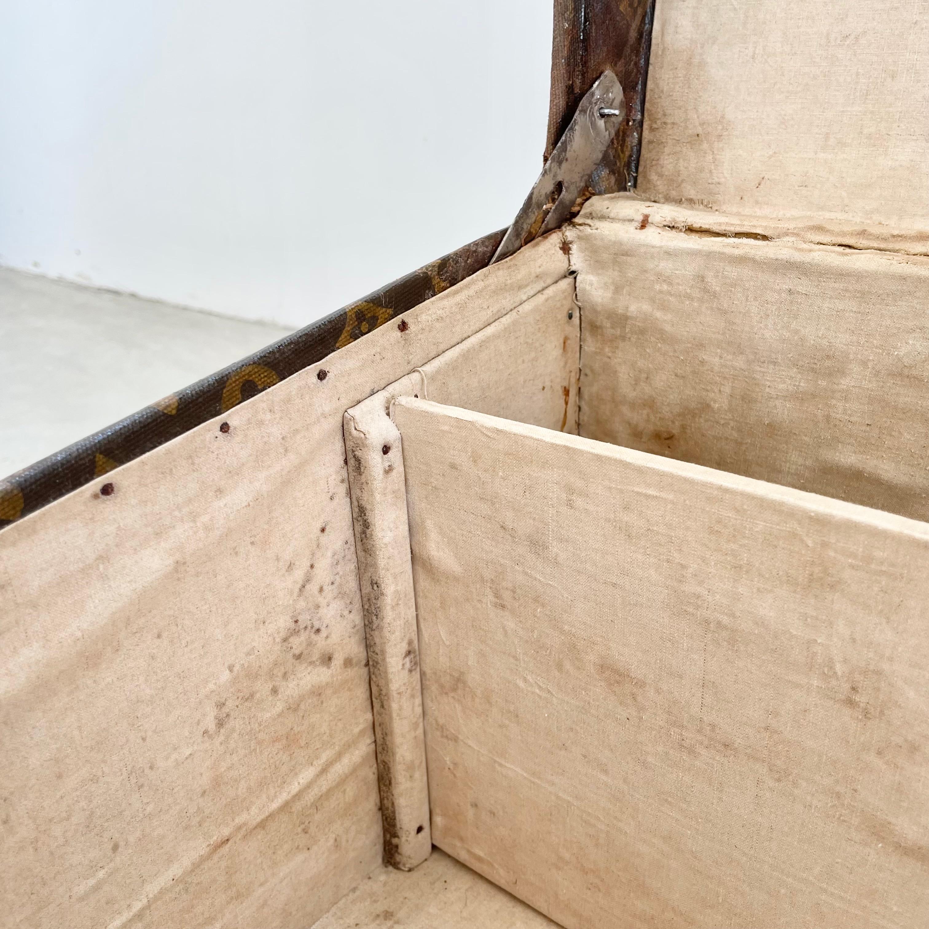 Vintage Louis Vuitton Trunk For Sale 11