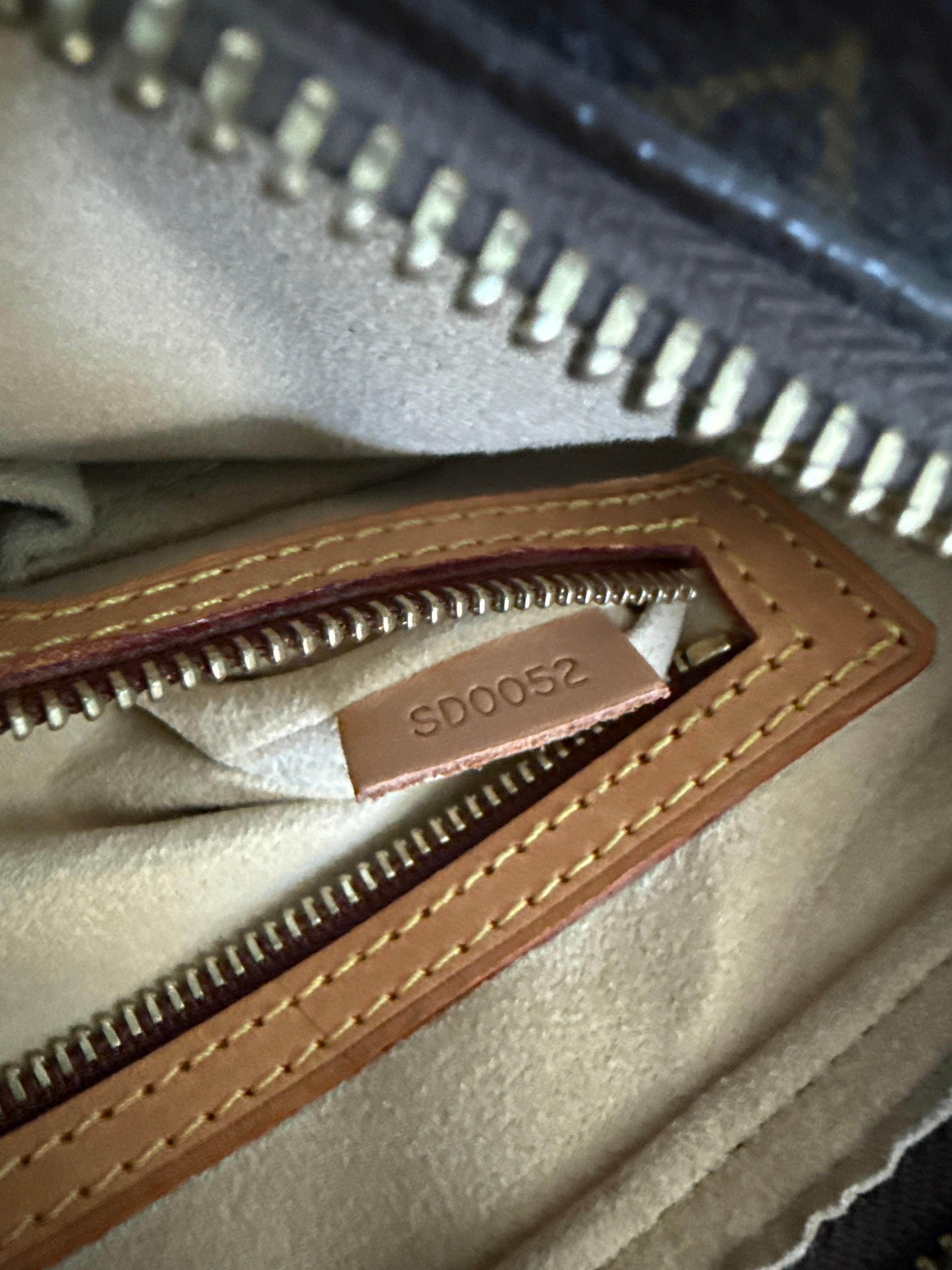 Black Vintage Louis Vuitton Y2K Monogram Canvas Looping PM Shoulder Bag Made in USA For Sale