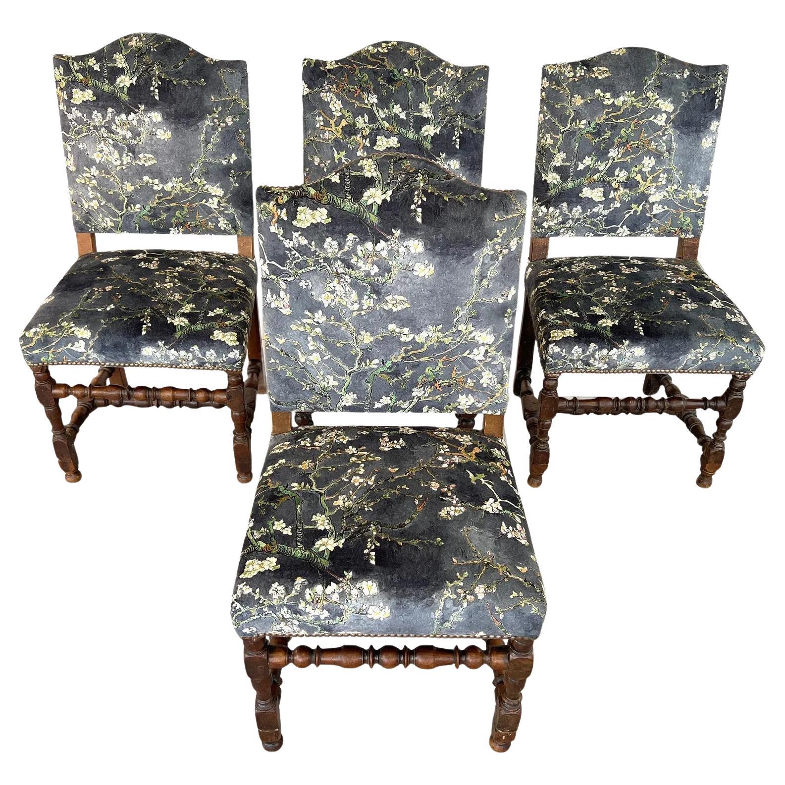 Sedie da pranzo vintage in stile Luigi XIII - Set di 4 pezzi in vendita
