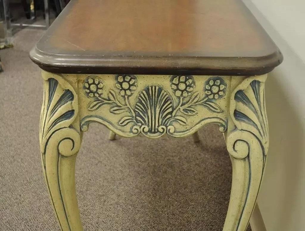 Vintage Louis XV French Country Style Shell Carved 2 Drawer Console Hall Table In Good Condition For Sale In Philadelphia, PA