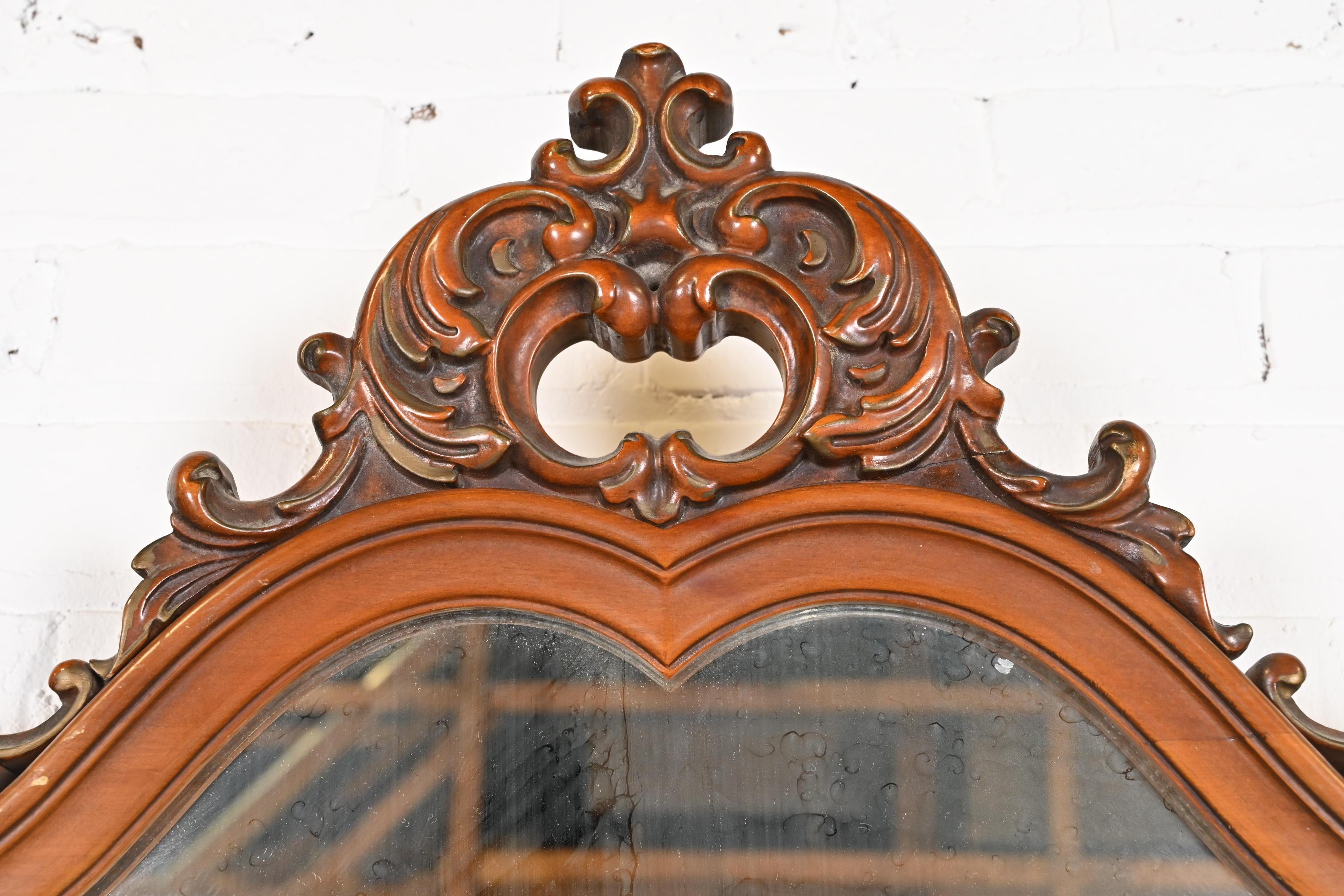 Vintage Louis XV French Rococo Carved Walnut Framed Wall Mirror In Good Condition In South Bend, IN