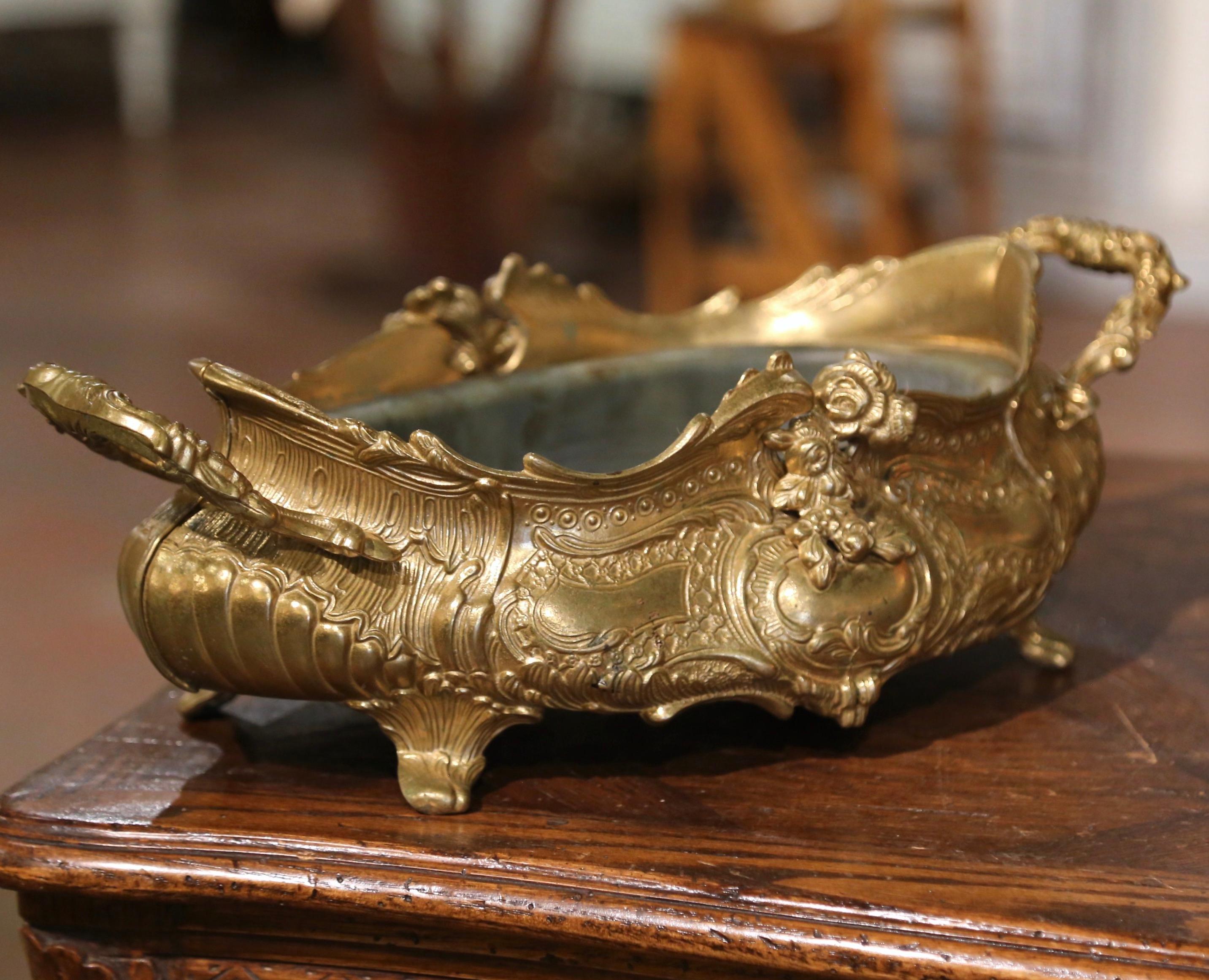 Vintage Louis XV Repousse Bronze Oval Jardinière Center Piece with Zinc Liner For Sale 3