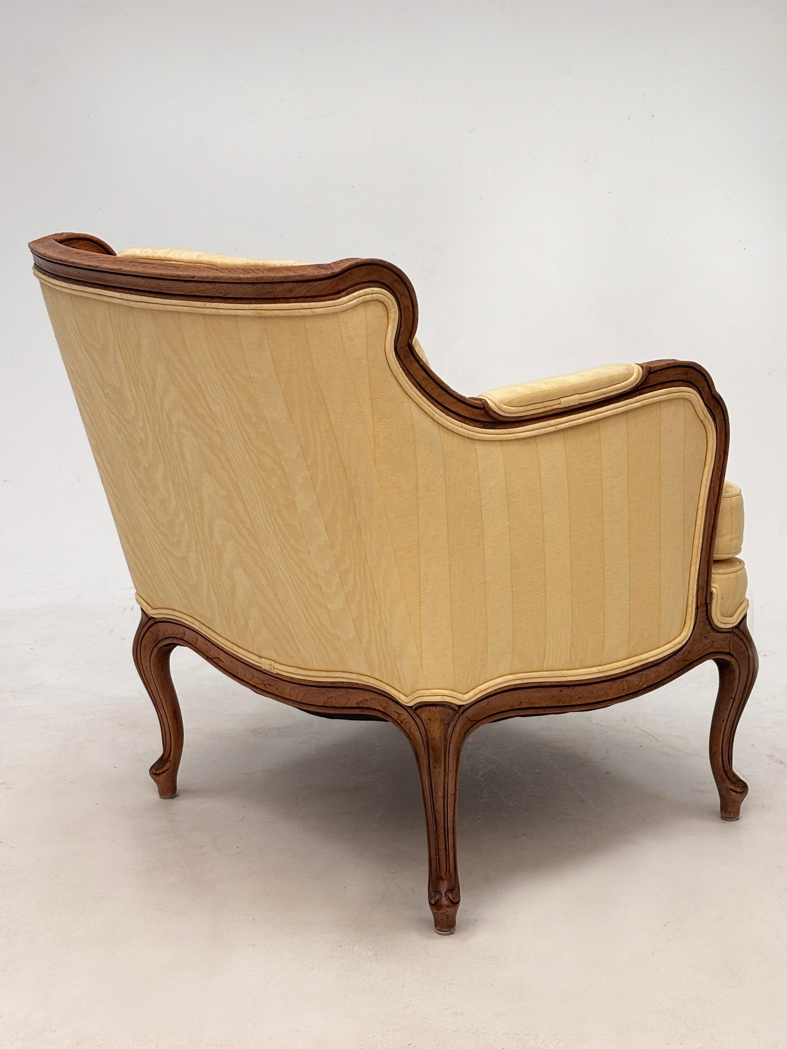 Vintage Louis XV-Style Bergere Armchairs with Walnut Frame en venta 1