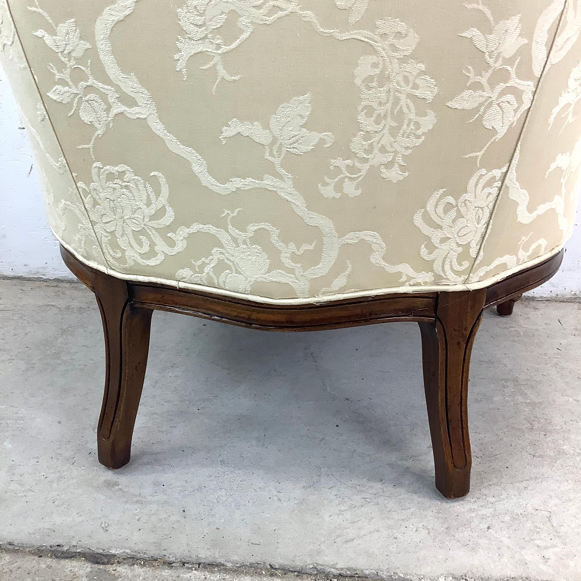 Vintage Louis XV Style Bergere Chair by Bernhardt Furniture For Sale 4