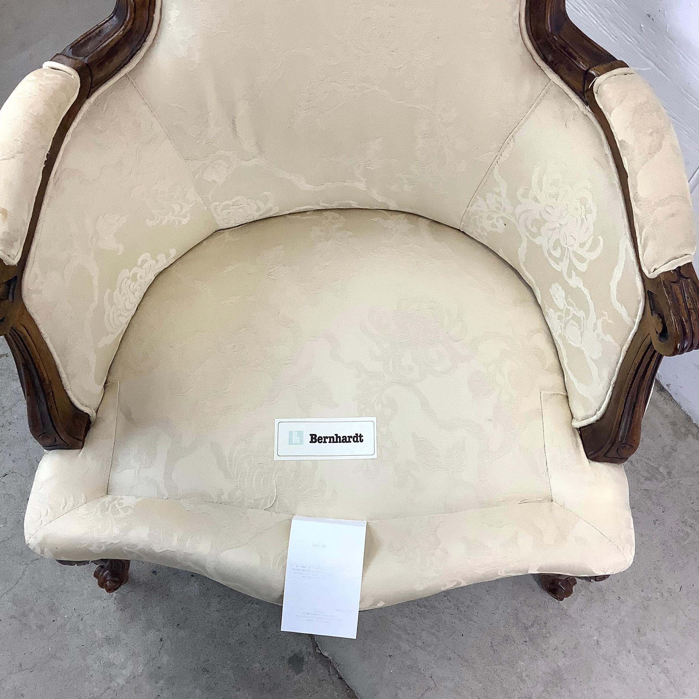 Vintage Louis XV Style Bergere Chair by Bernhardt Furniture For Sale 2