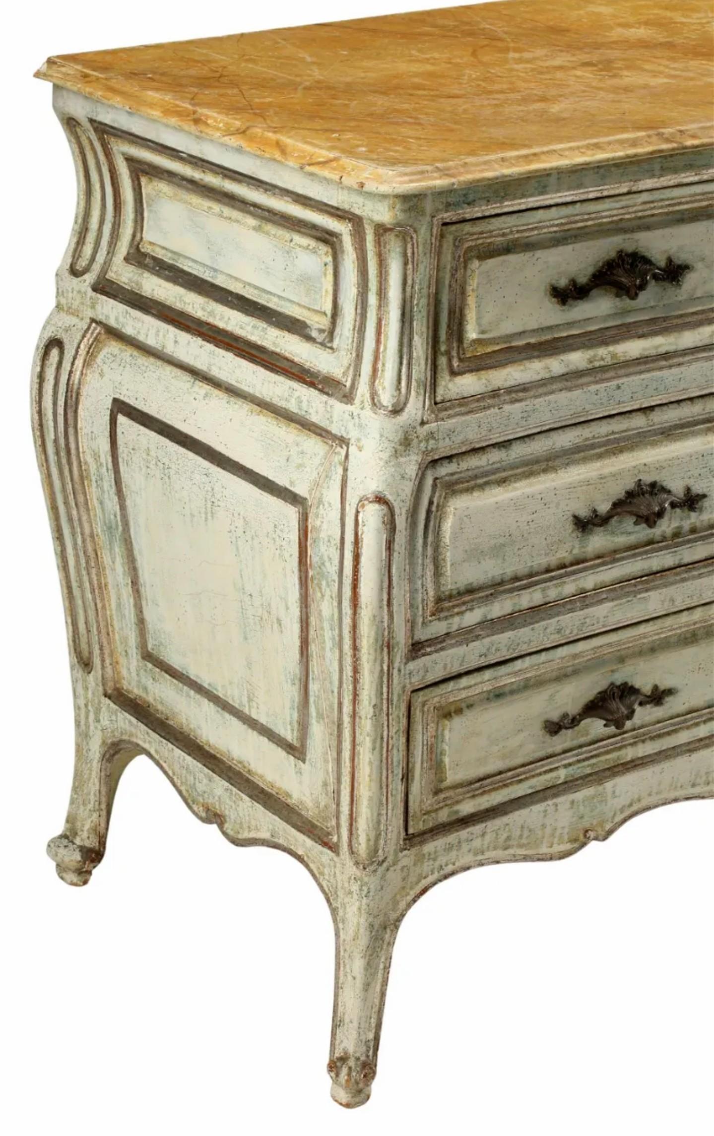 Vintage Louis XV Style Faux Marble Distressed Painted Bombe Chest of Drawers In Good Condition For Sale In Forney, TX