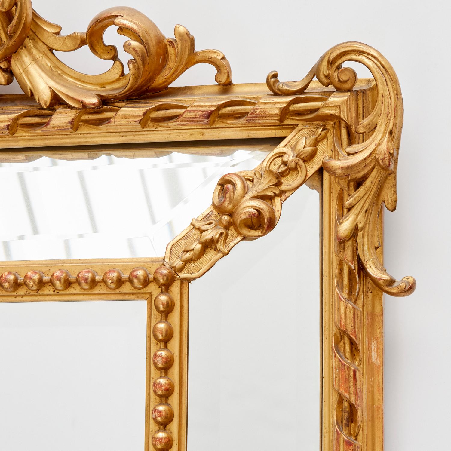 Vintage Louis XV Stil Giltwood Pier Spiegel mit Acanthus Crest, abgeschrägte Glas (Handgefertigt) im Angebot