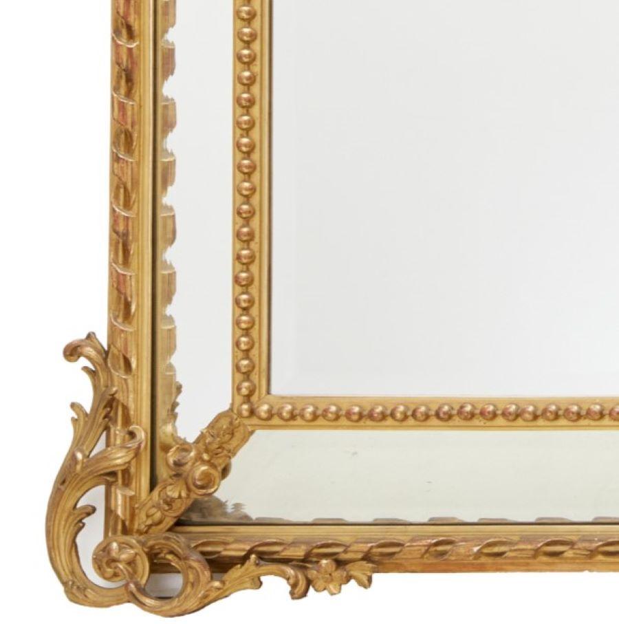 Vintage Louis XV Stil Giltwood Pier Spiegel mit Acanthus Crest, abgeschrägte Glas im Zustand „Gut“ im Angebot in Morristown, NJ