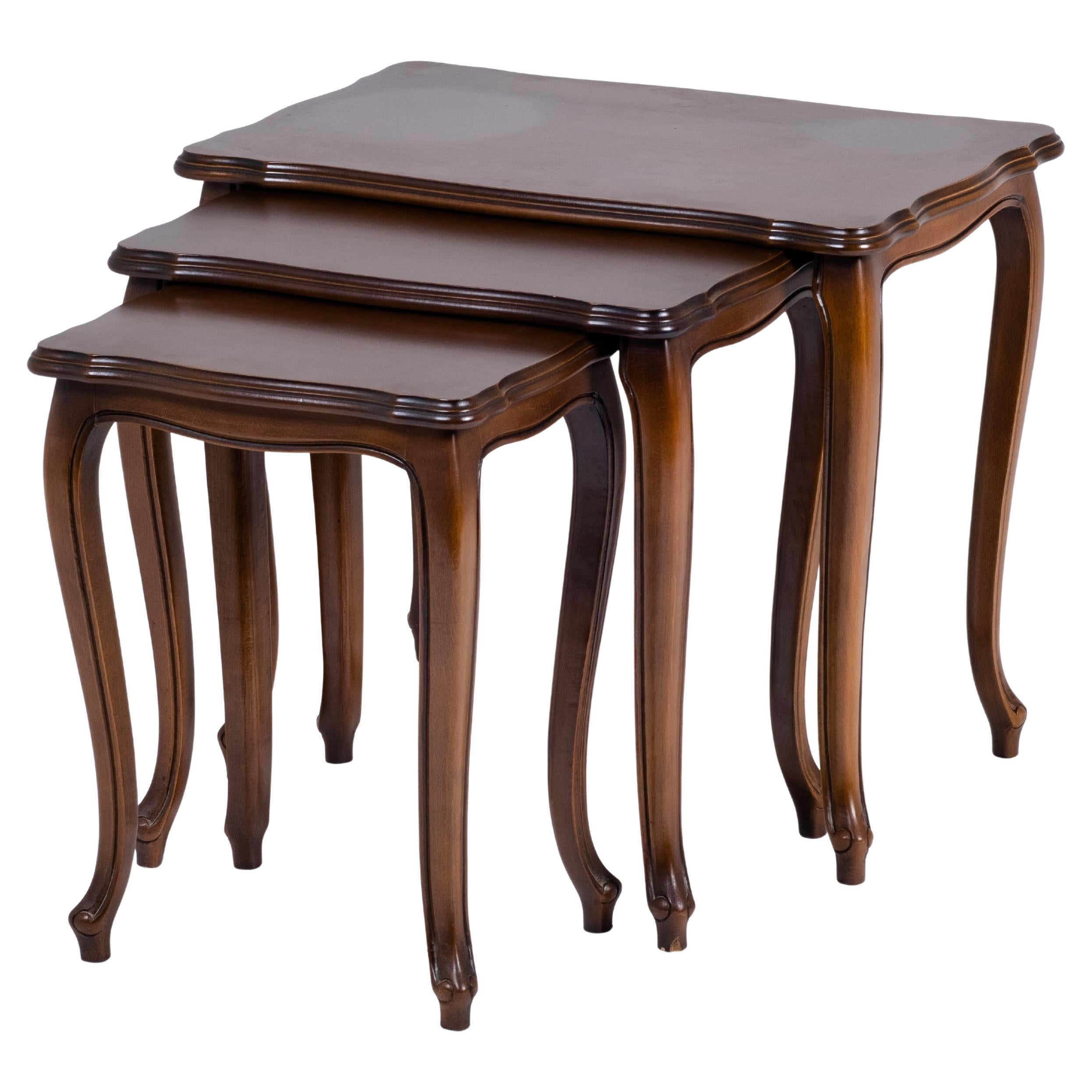 Vintage Louis XV Style Nesting Tables in Nut Wood, Set of 3