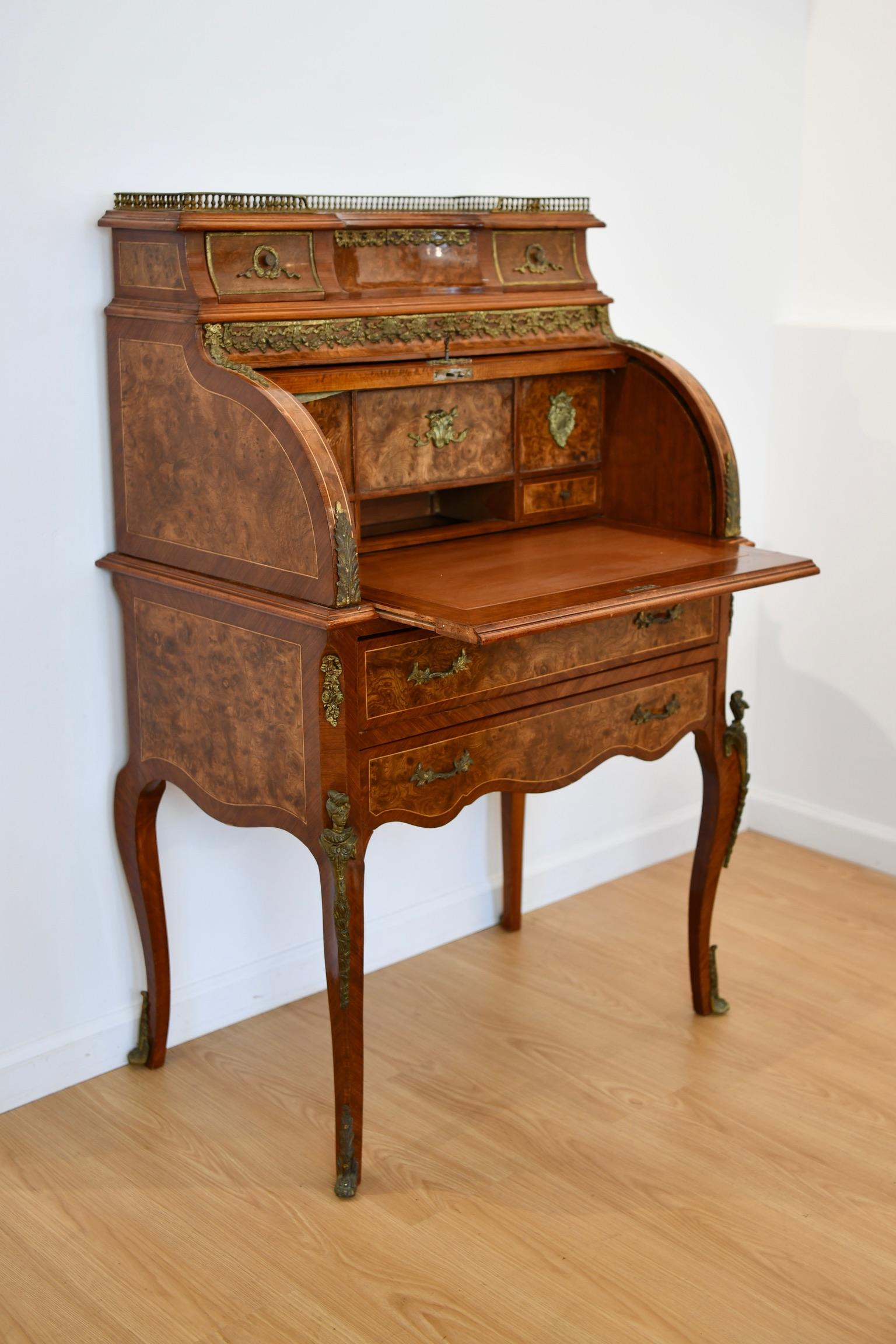 Vintage Louis XV Style Roll Top Ladies Desk 8