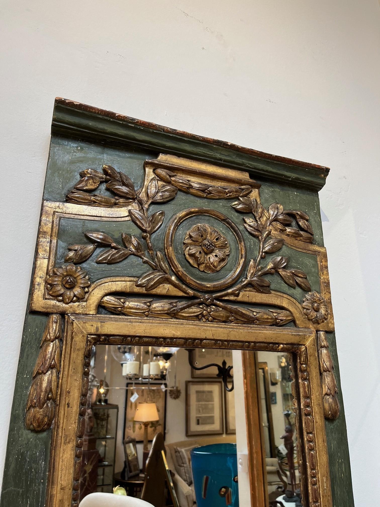 Vintage Louis XVI Painted and Parcel Gilt Mirror In Good Condition For Sale In Los Angeles, CA