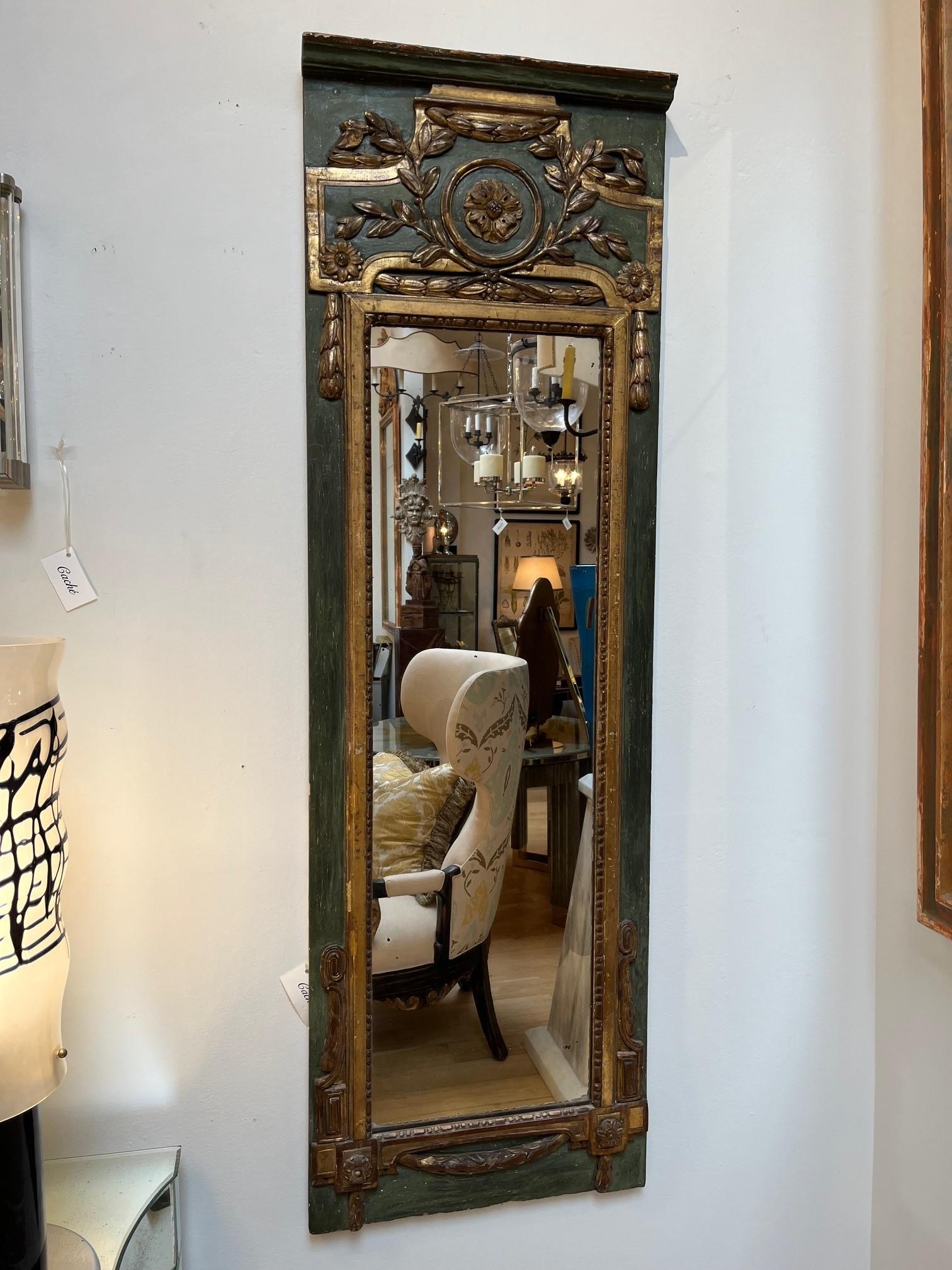 Vintage Louis XVI Painted and Parcel Gilt Mirror For Sale 2