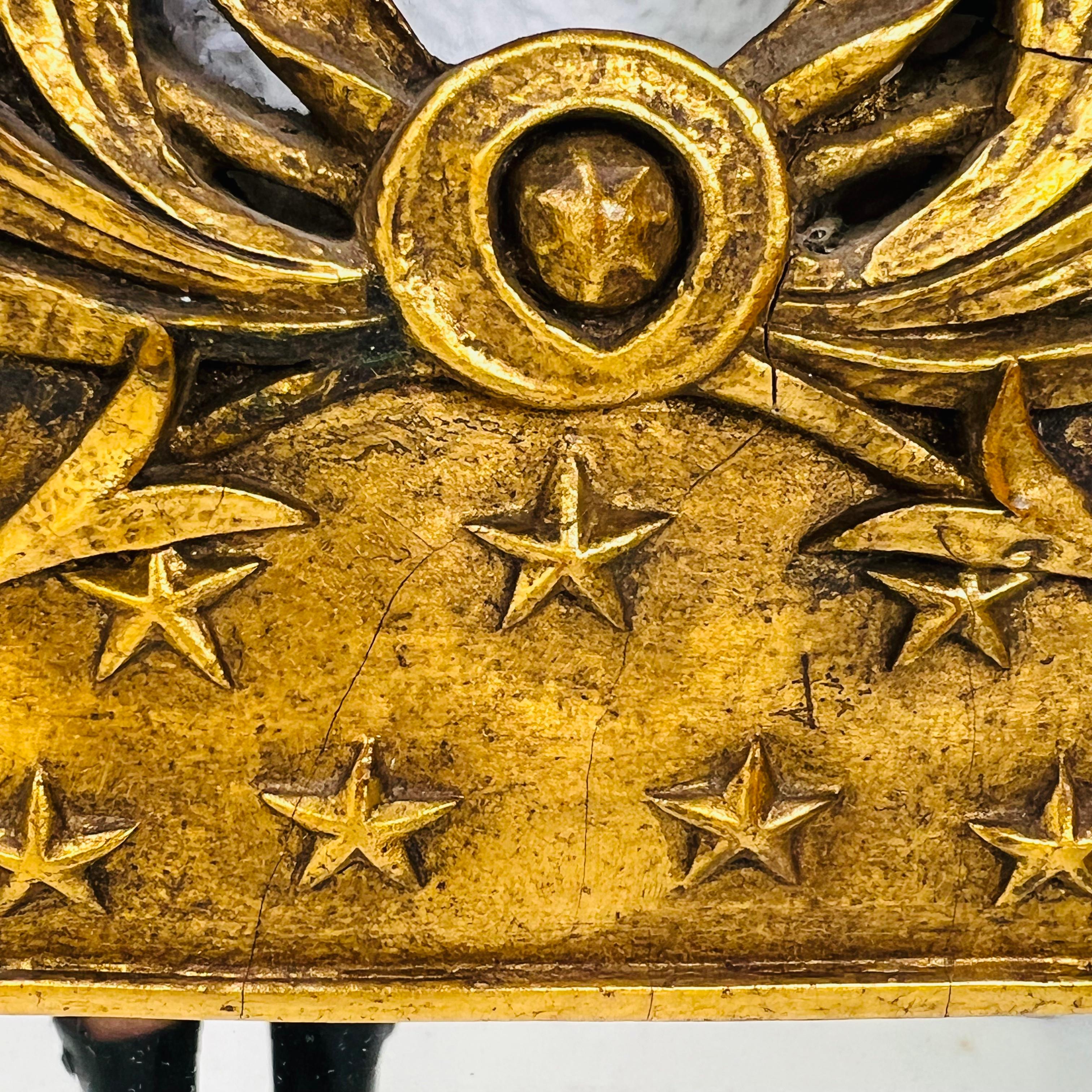 Specchio d'epoca in legno dorato in stile Luigi XVI in vendita 7
