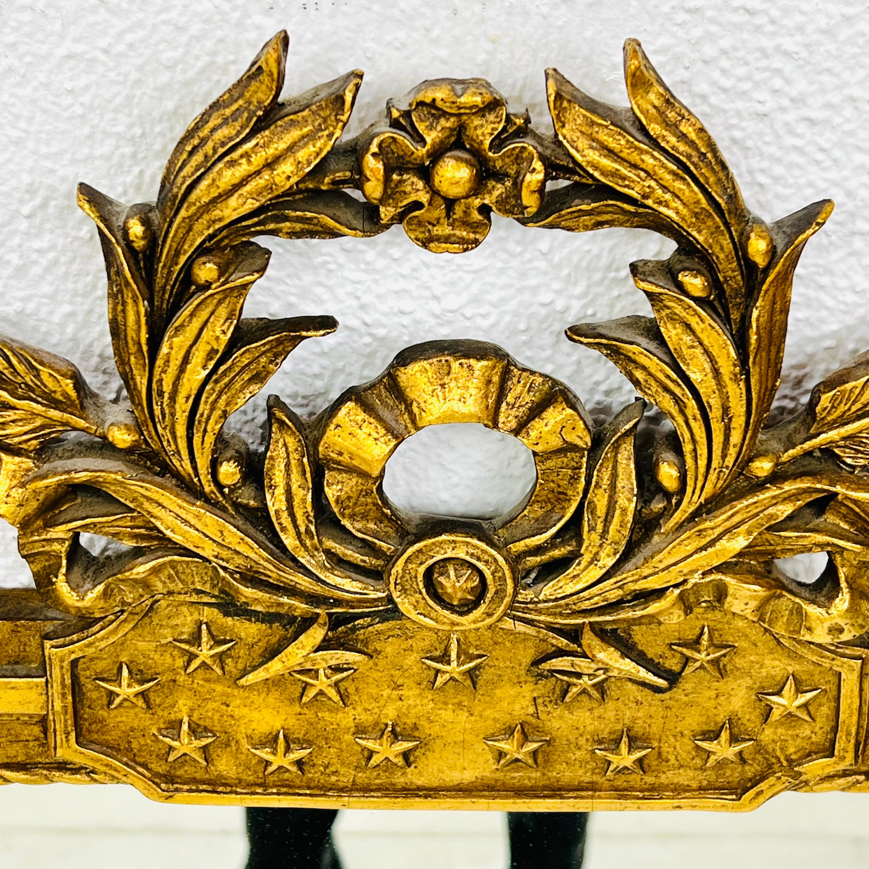 Specchio d'epoca in legno dorato in stile Luigi XVI in vendita 4