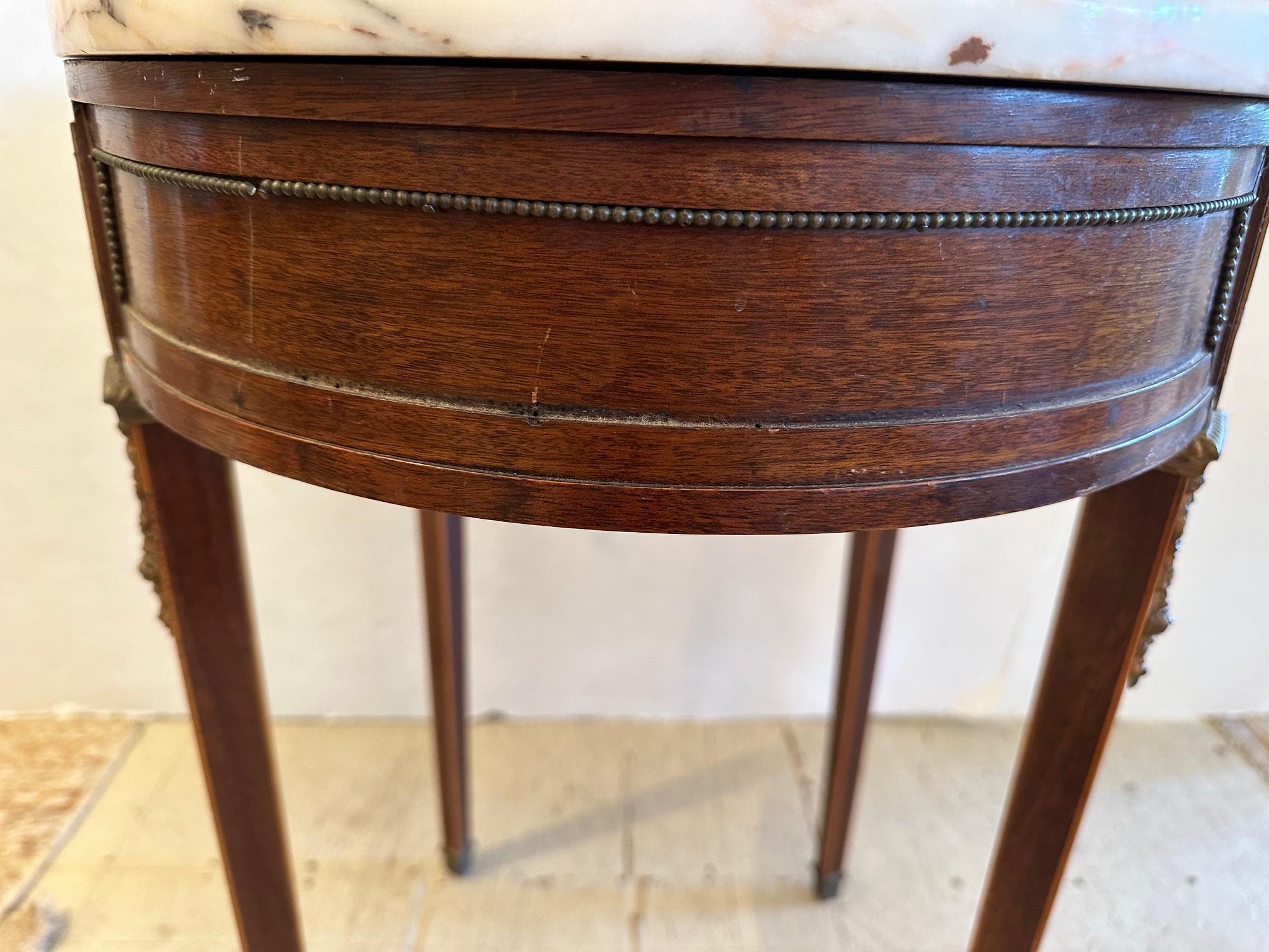 Vintage Louis XVI Style Oval Side Table with Marble Top For Sale 4