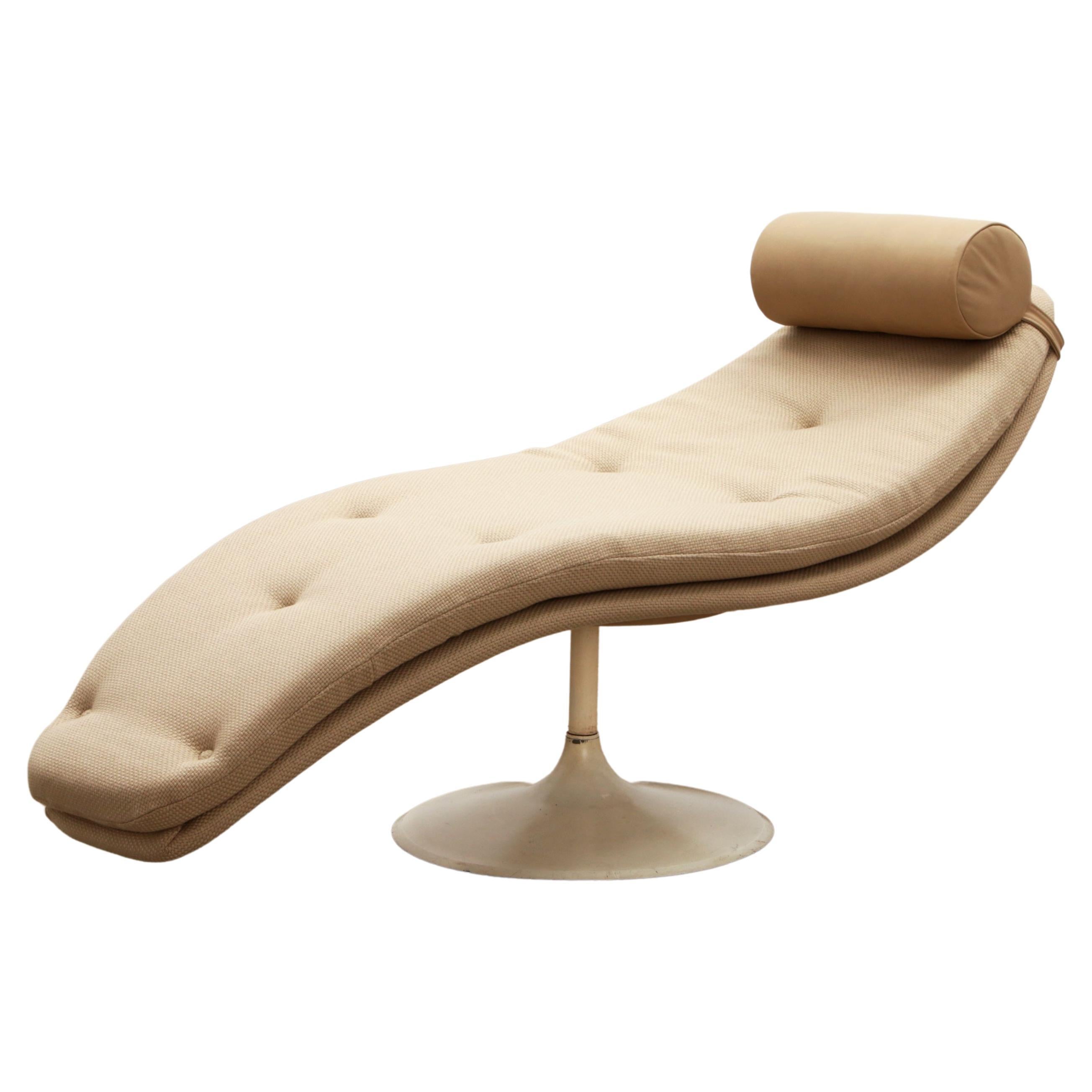 Vintage Lounge Sessel aus den 1960er Jahren im Stil von Knoll neu gepolstert.
