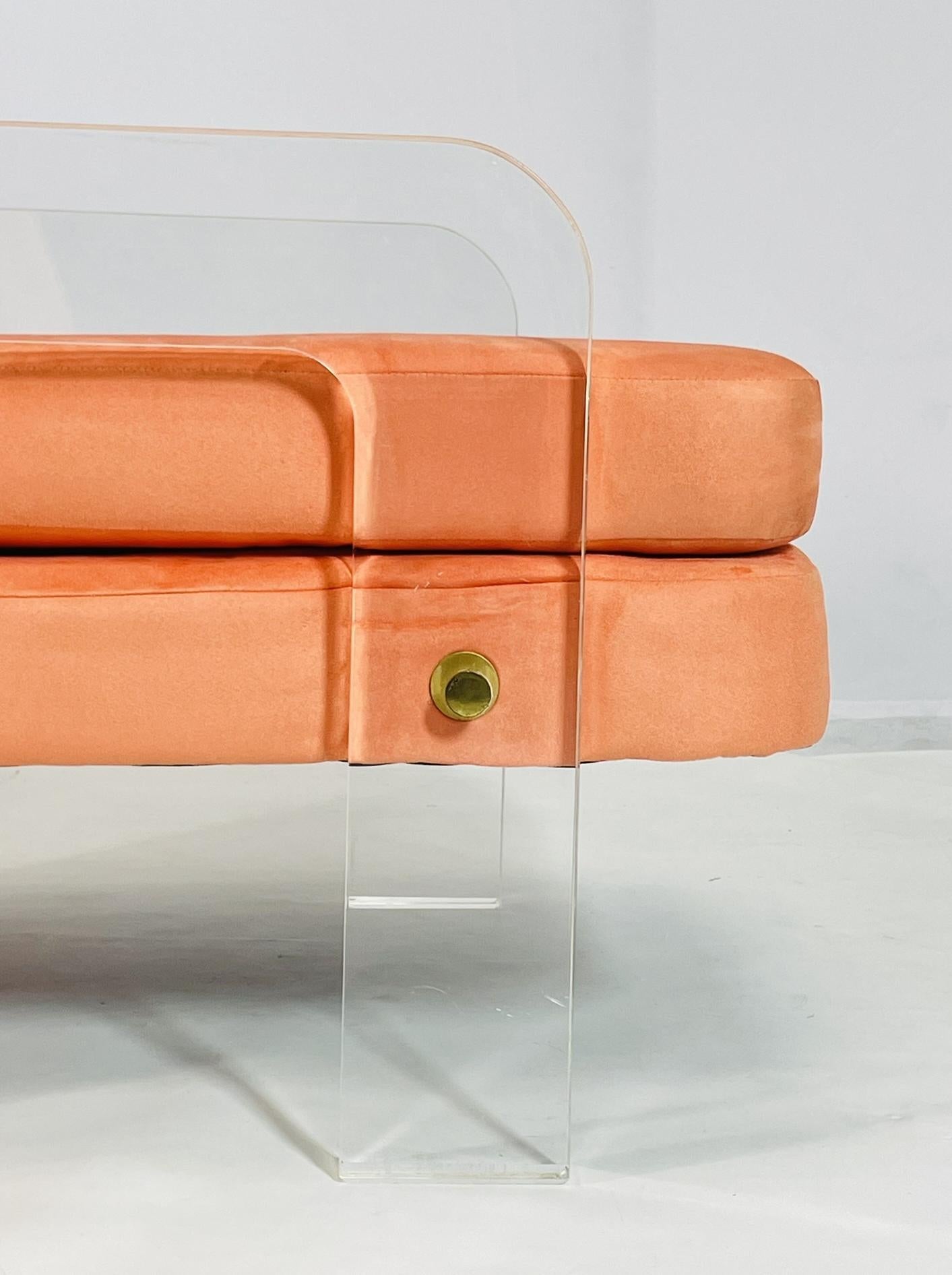 Mid Century Modern Lucite Lounge Chair, USA 1970's For Sale 11