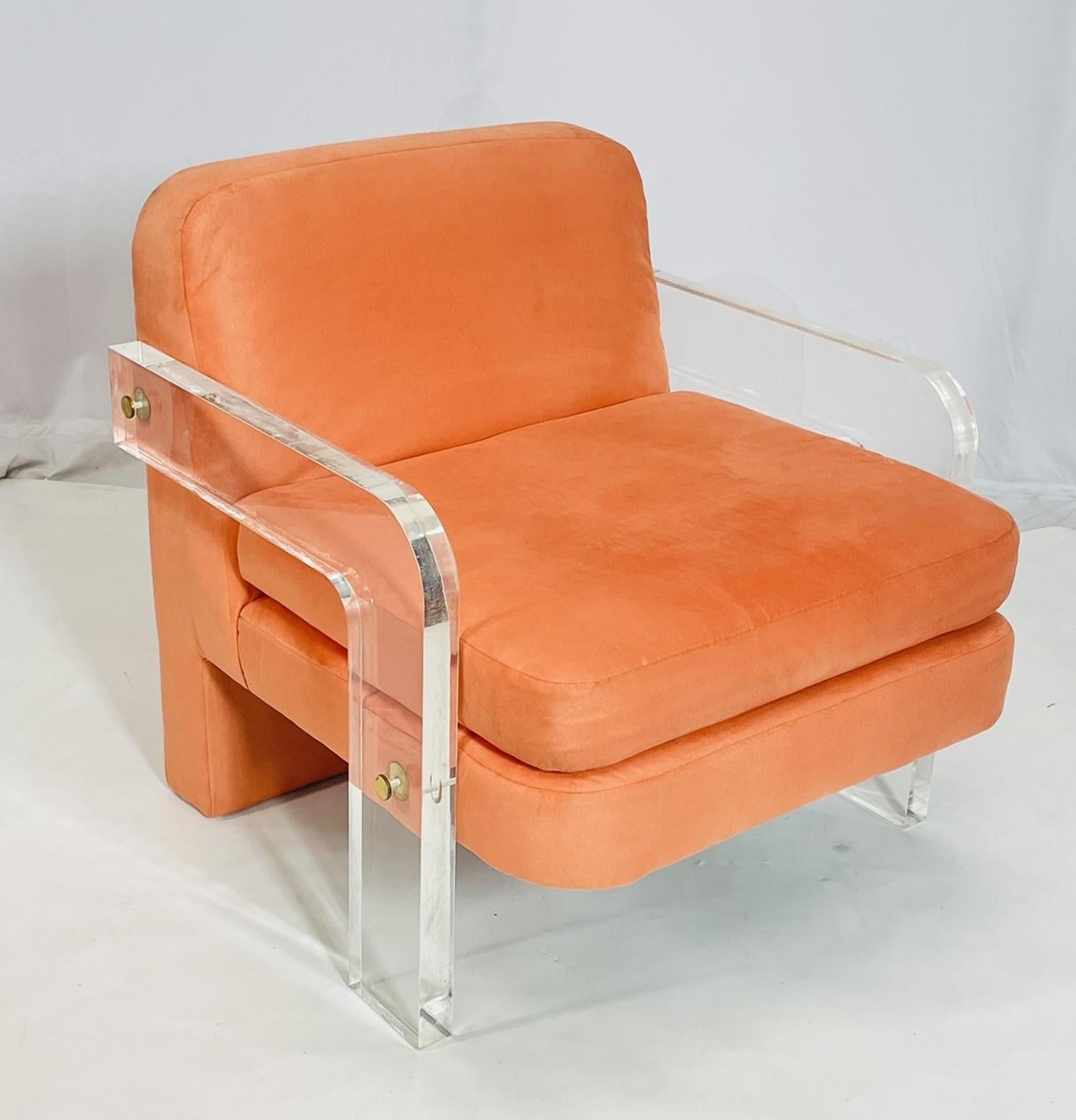 Late 20th Century Mid Century Modern Lucite Lounge Chair, USA 1970's For Sale