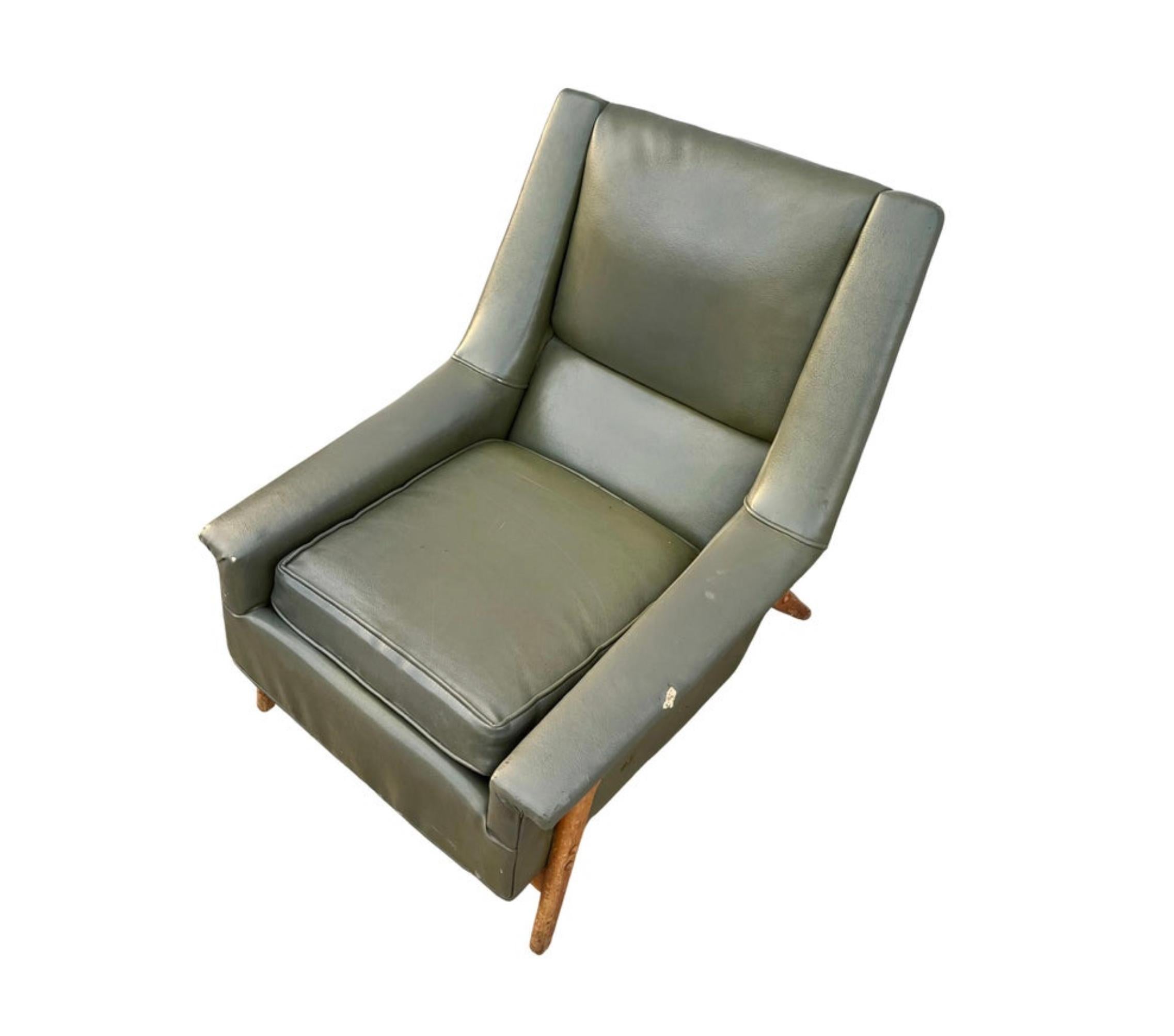 Vintage Lounge Chair by Folke Ohlsson for Dux In Fair Condition For Sale In Chicago, IL