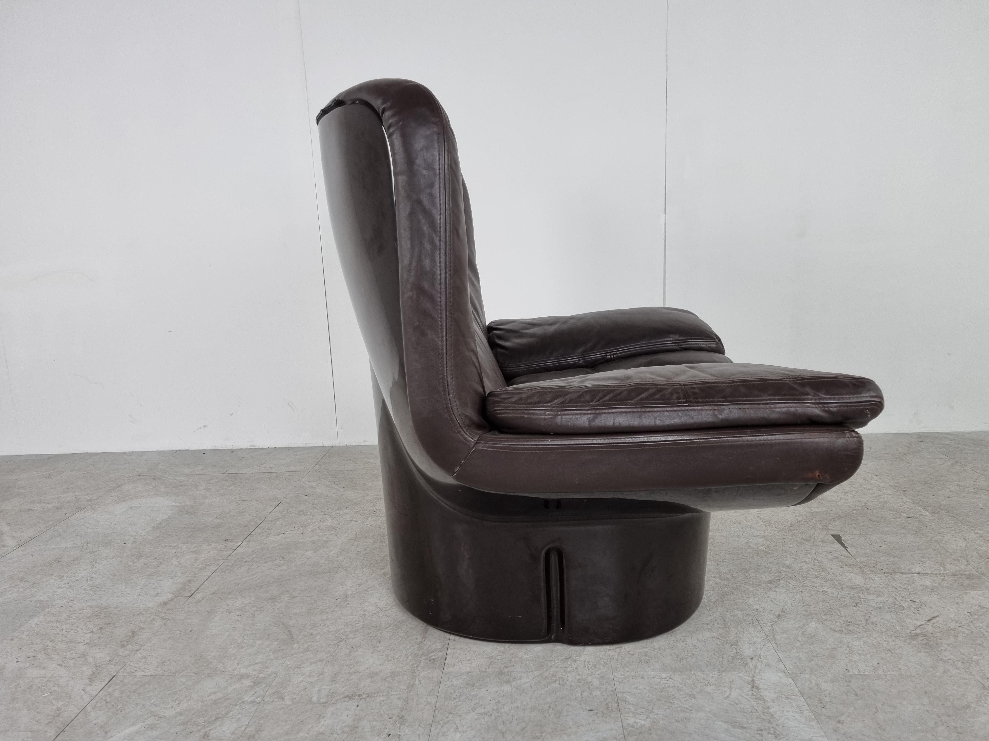 Vintage Lounge Chair by T. Ammannati and G.P. Vitelli for Comfort in Italy, 197 For Sale 2