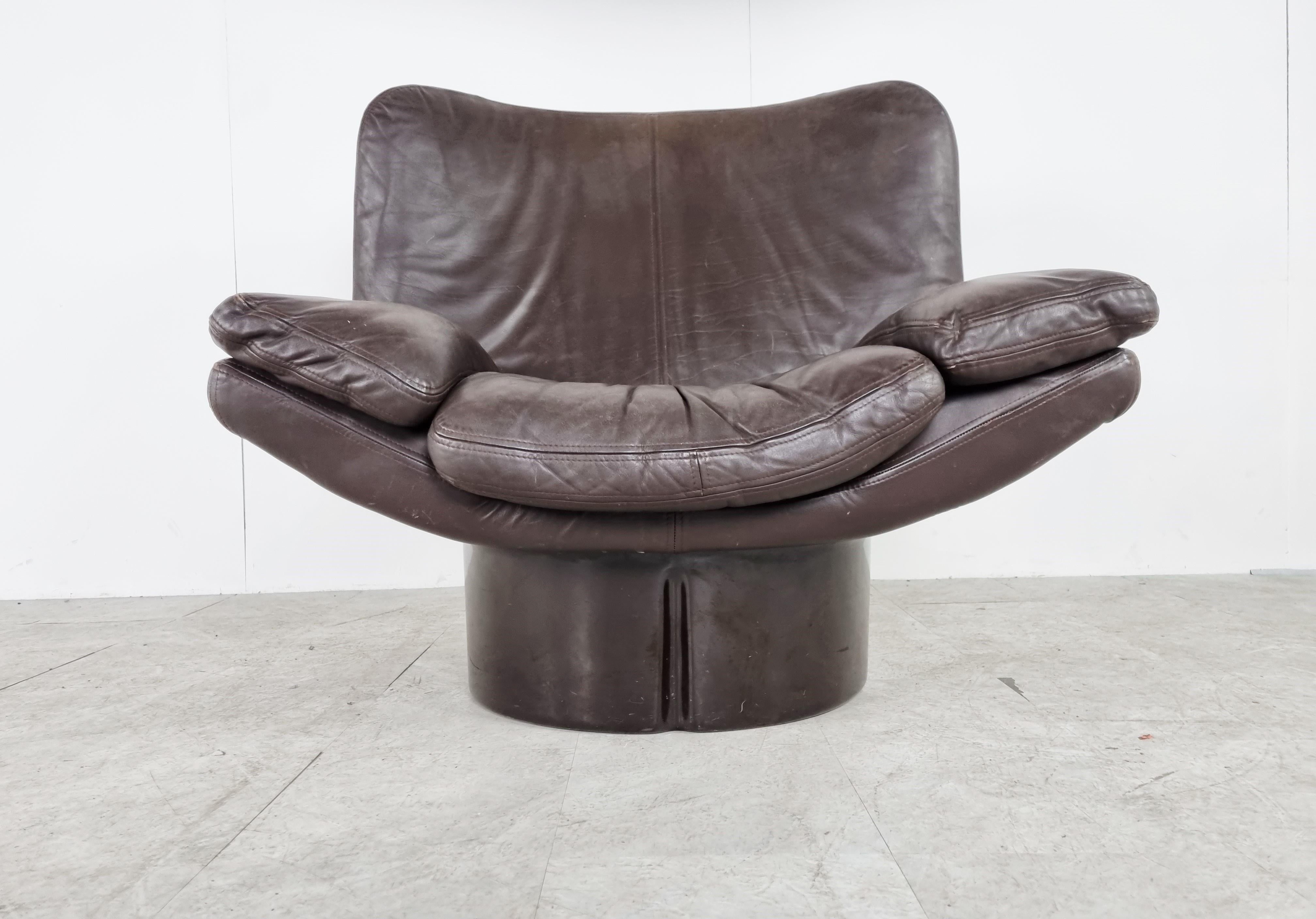 Space Age Vintage Lounge Chair by T. Ammannati and G.P. Vitelli for Comfort in Italy, 197 For Sale