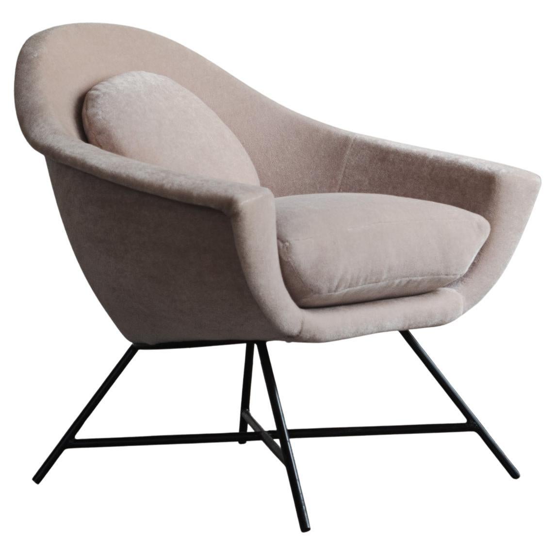 Vintage Lounge Chair For Sale