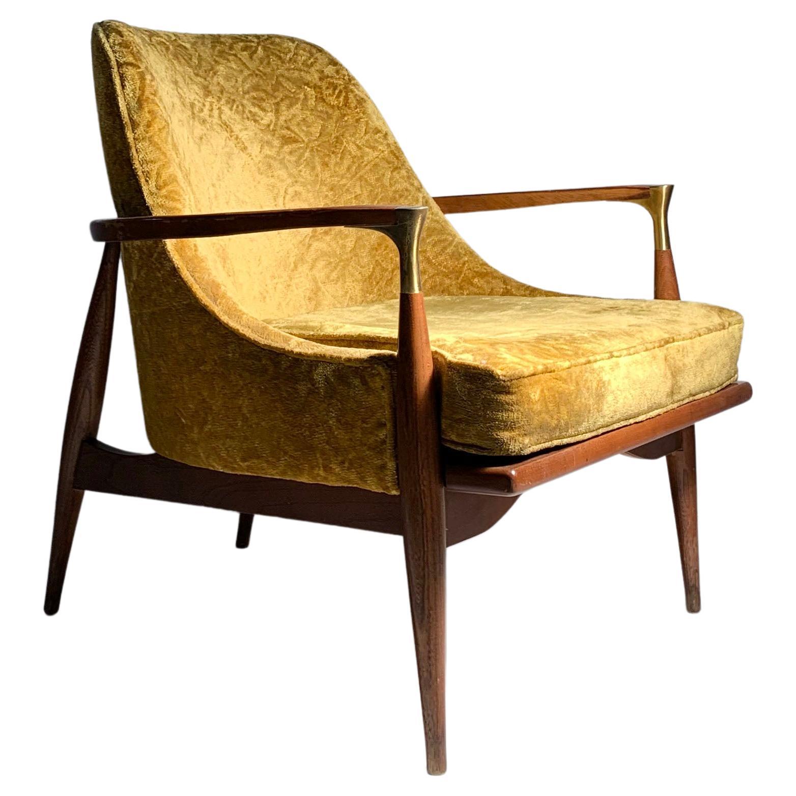Jamestown Royal Vintage Lounge Chair in the manner of Kofod Larsen For Sale