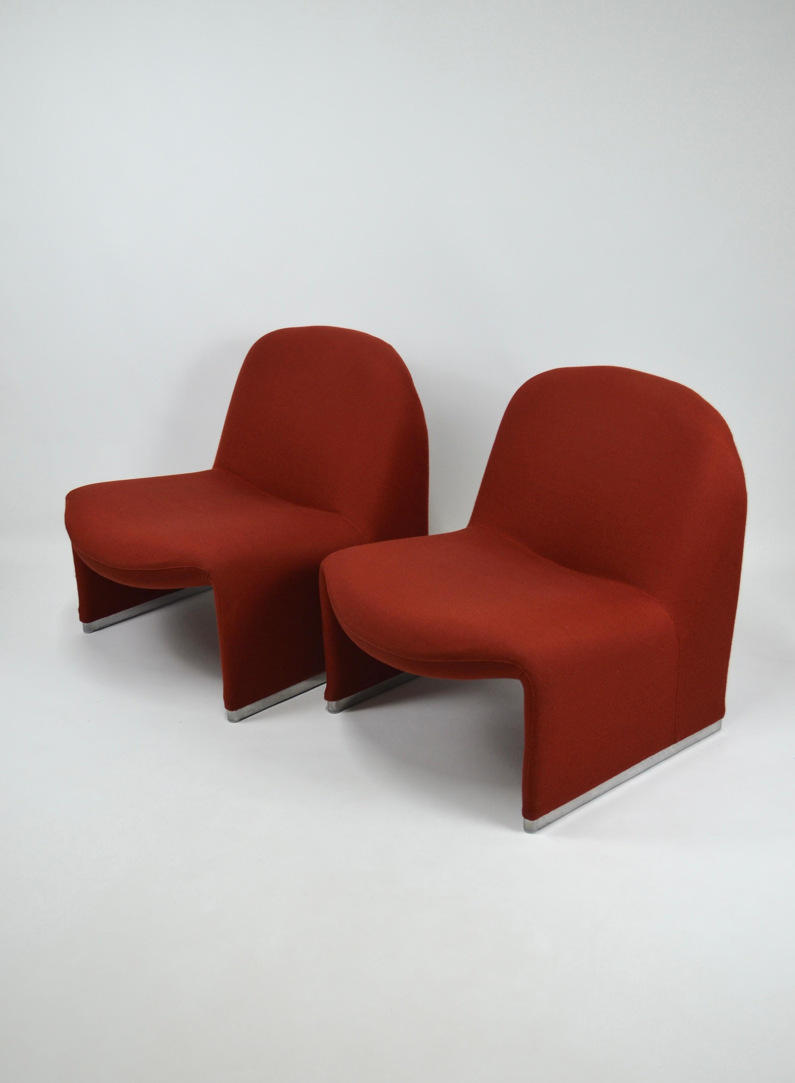 Vintage Lounge Chairs by Giancarlo Piretti for Anonima Castelli, 1970s, Set of 2 For Sale 3
